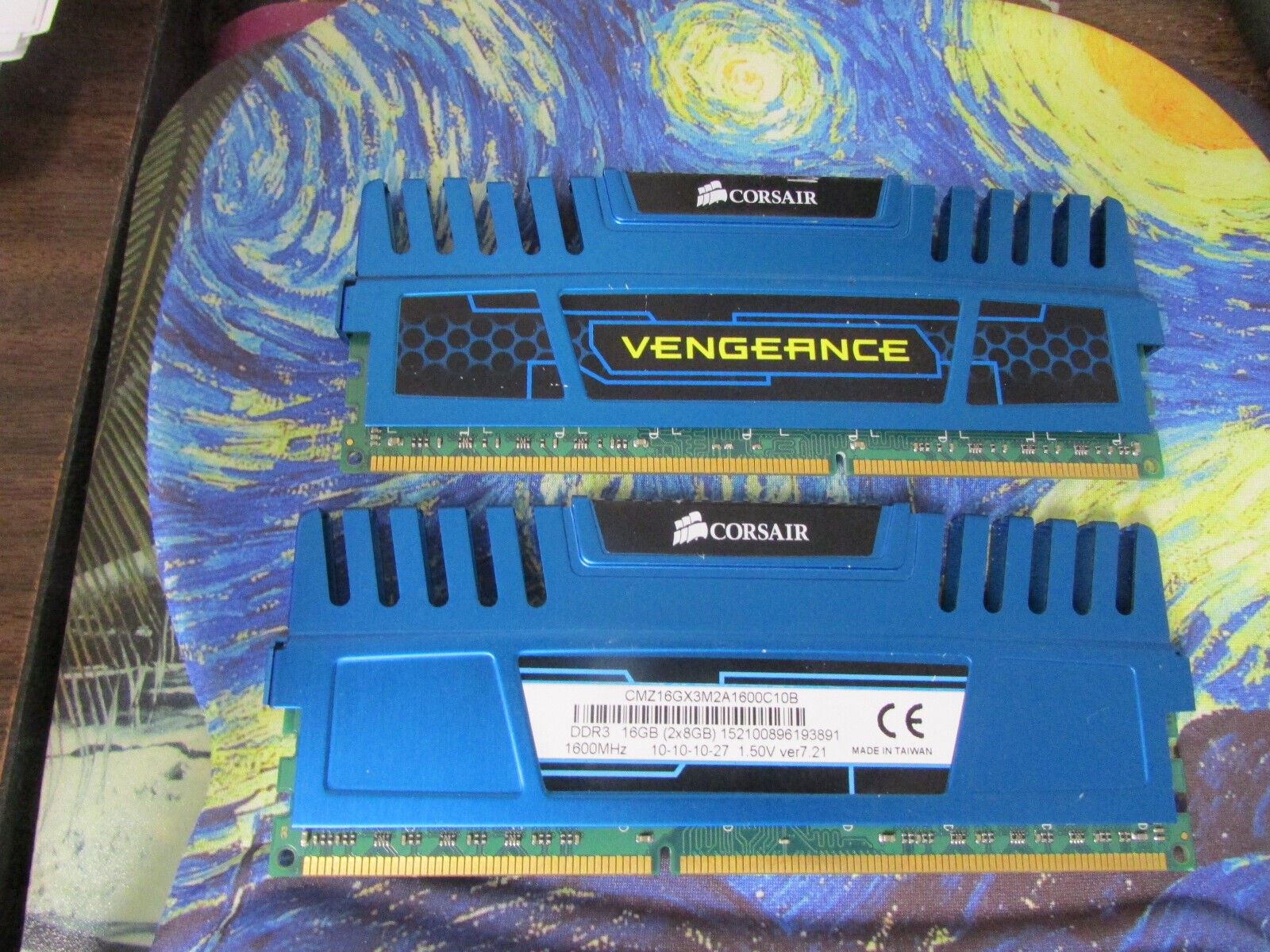 Corsair Vengeance 16GB Kit (2x8GB) DDR3-1600 PC3-12800 1.5V CMZ16GX3M2A1600C10B