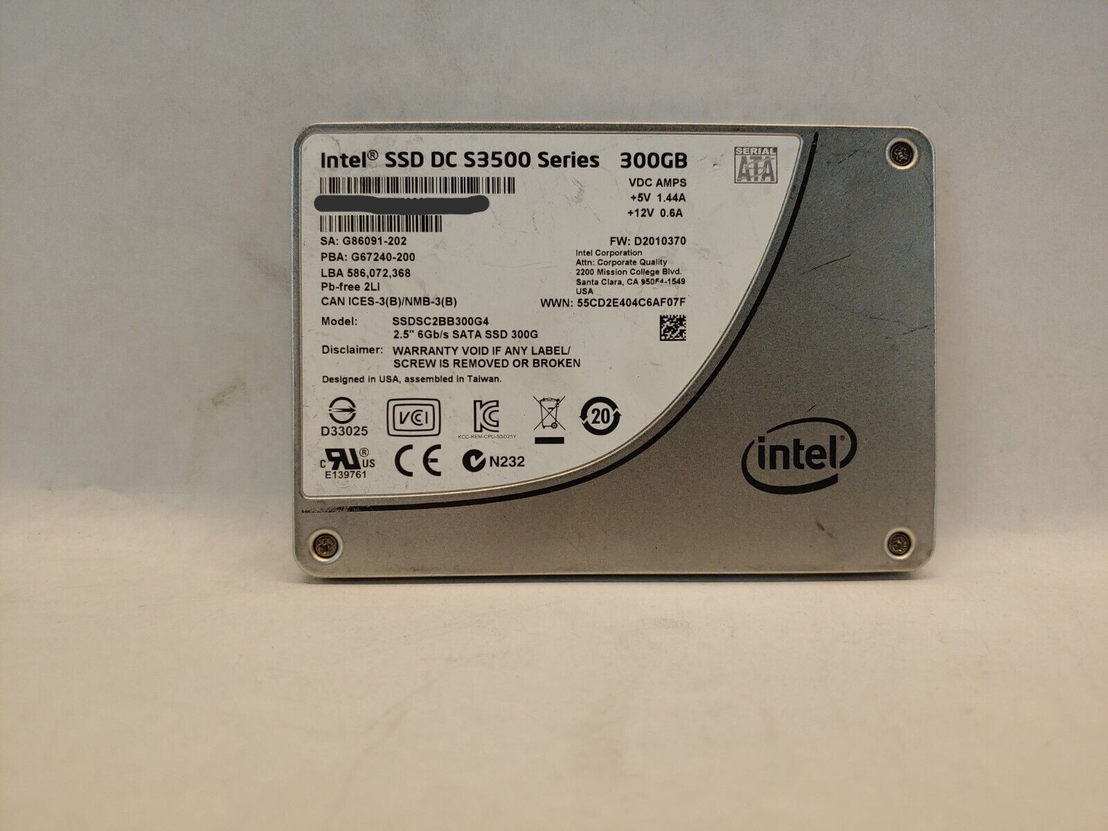Intel S3500 SSDSC2BB300G4 300 GB SATA III 2.5 in Solid State Drive