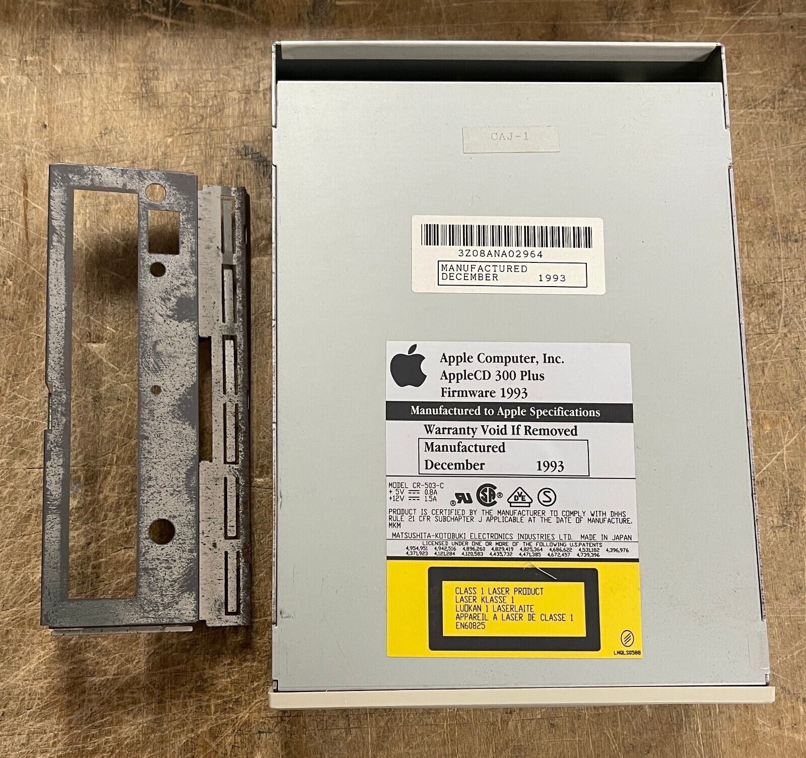 Apple AppleCD 300 Plus Manufactured December 1993