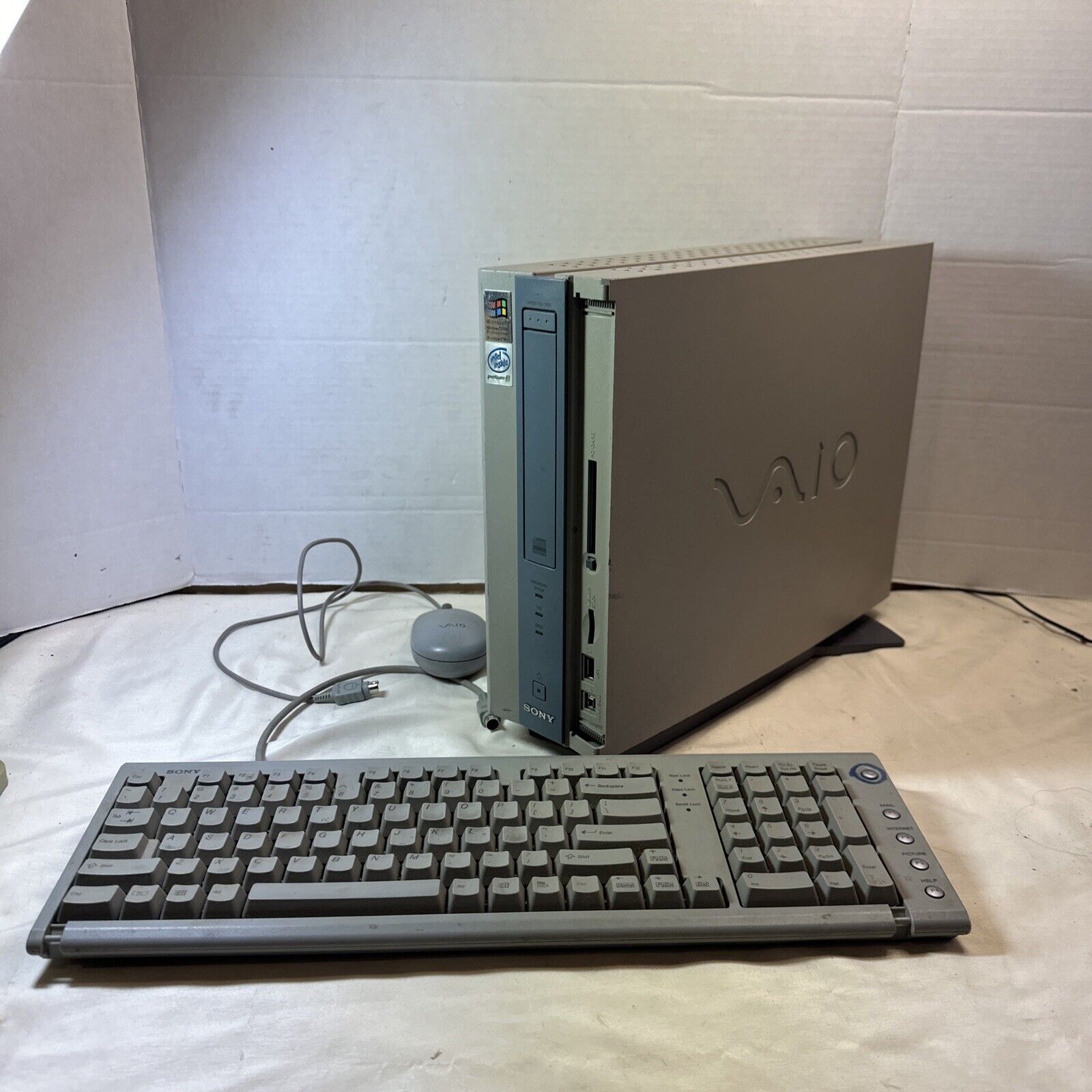 SONY VAIO PCV-LX800 Retro PC  Desktop Computer Pentium iii *Untested, No Monitor