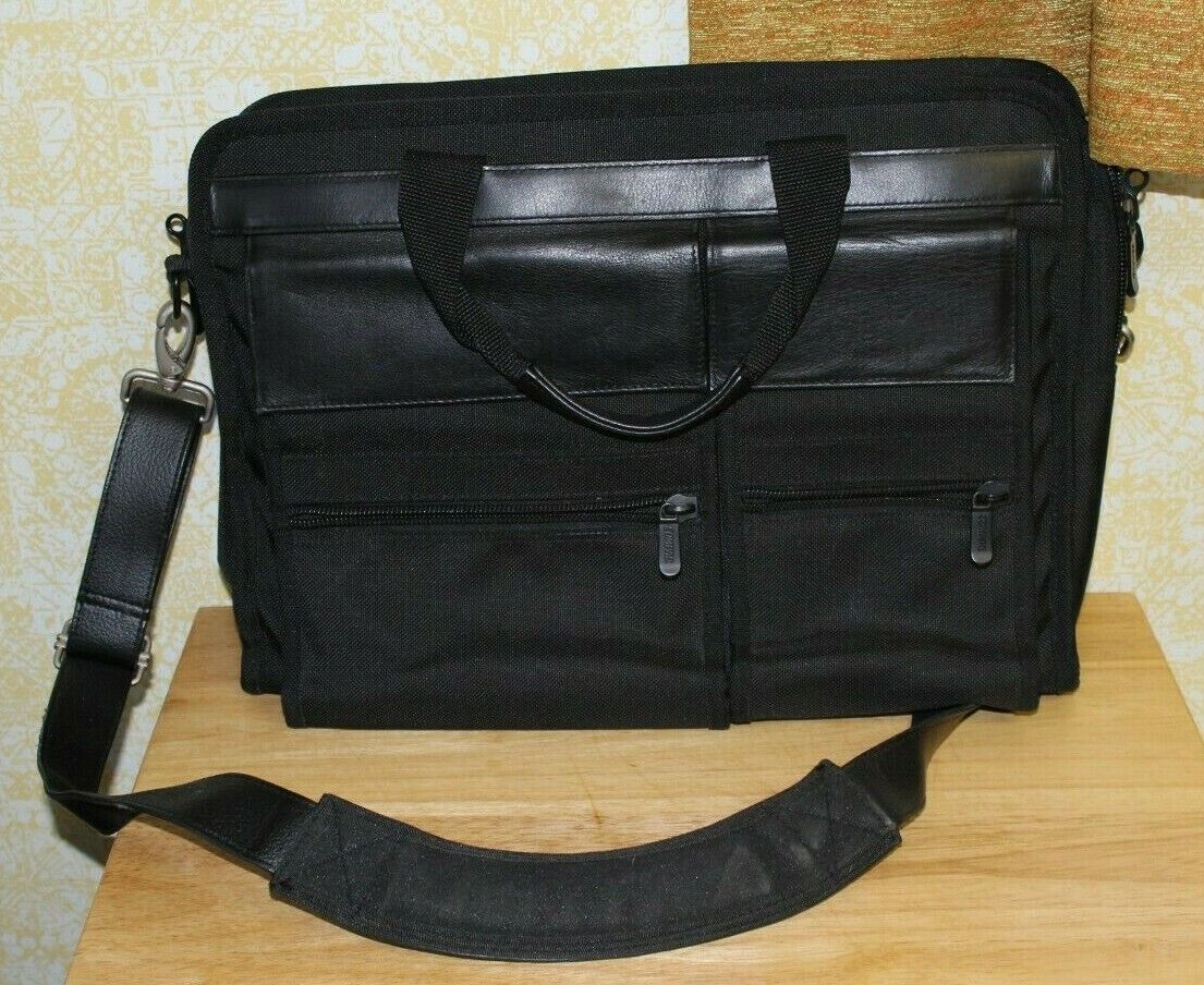 Dell Compaq Laptop Notebook Bag Faux Leather and Nylon Very Sturdy