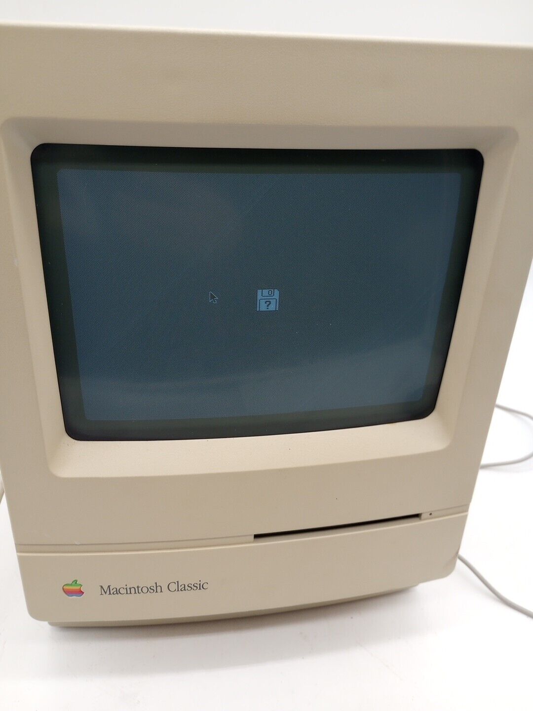 Vintage Apple Macintosh Classic M0420 Home Vintage Computer 1990 Floppy Icon ?