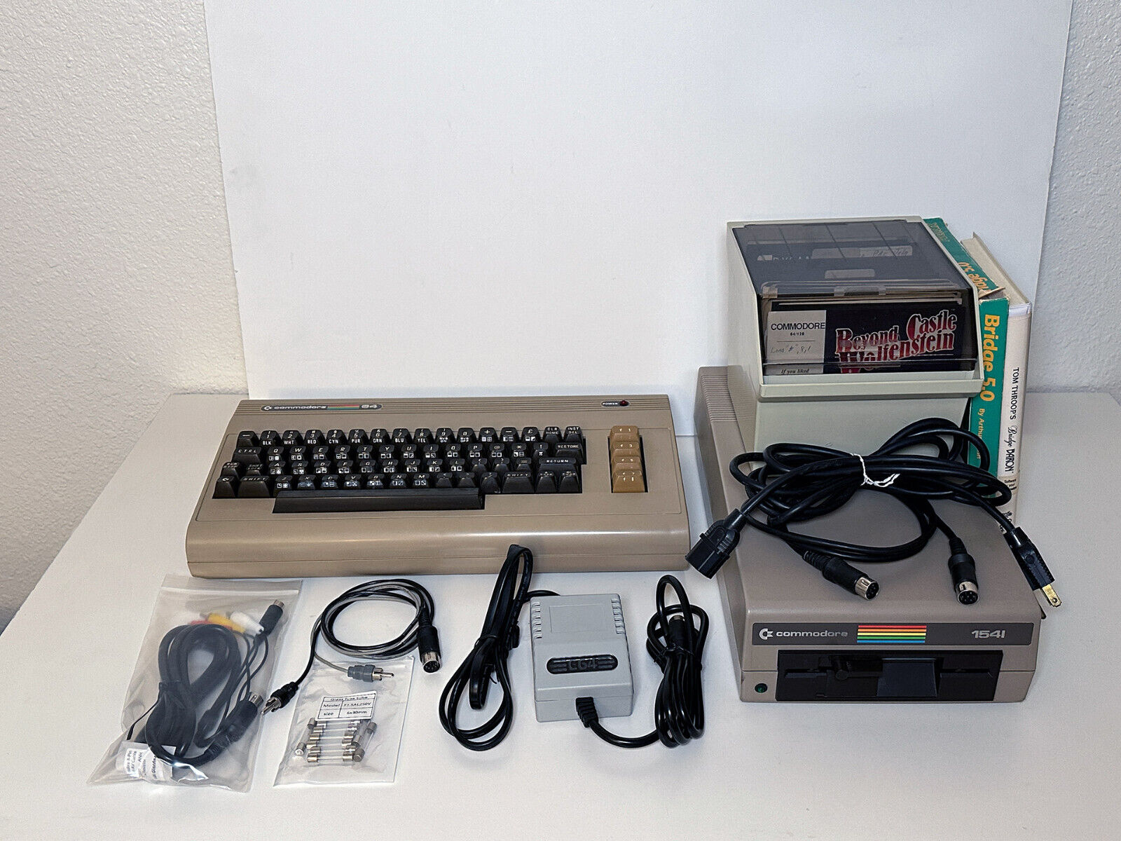 Commodore 64 Lot with 1541 Disk Drive, Joystick, Keelog PSU, Games & More Works