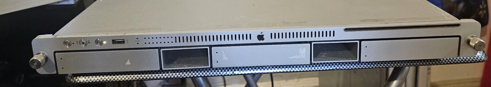 Apple Xserve XEON A1246 2.8 Dual Quad Core Rack Mountable Server 1TB