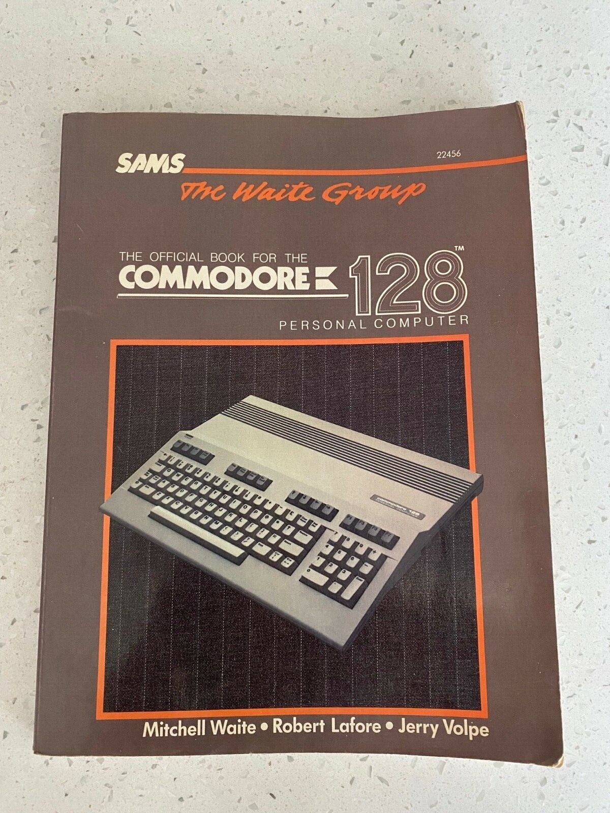 OFFICIAL BOOK OF COMMODORE 128 SAMS WAITE GROUP VINTAGE COMPUTER BOOK 