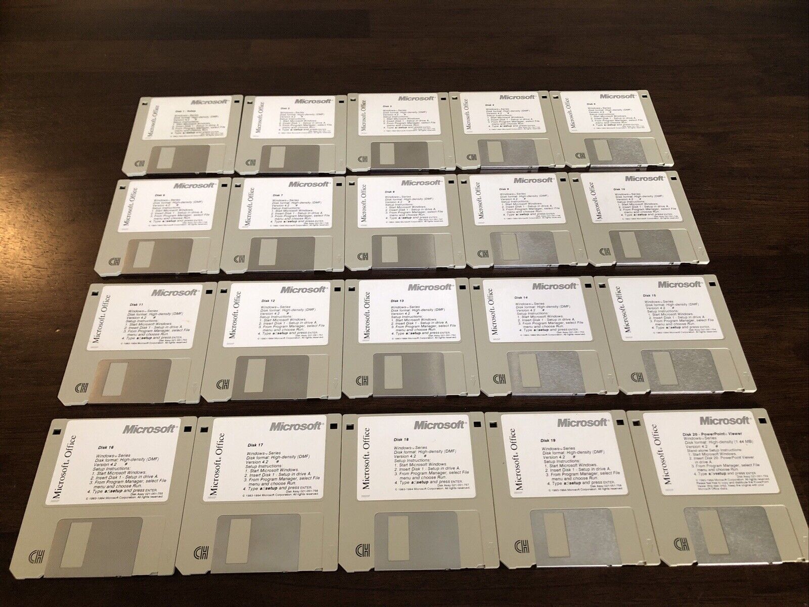 Vintage MICROSOFT OFFICE Windows Ver 4.2 FULL SET Floppy Disks 1~20 1983-1994