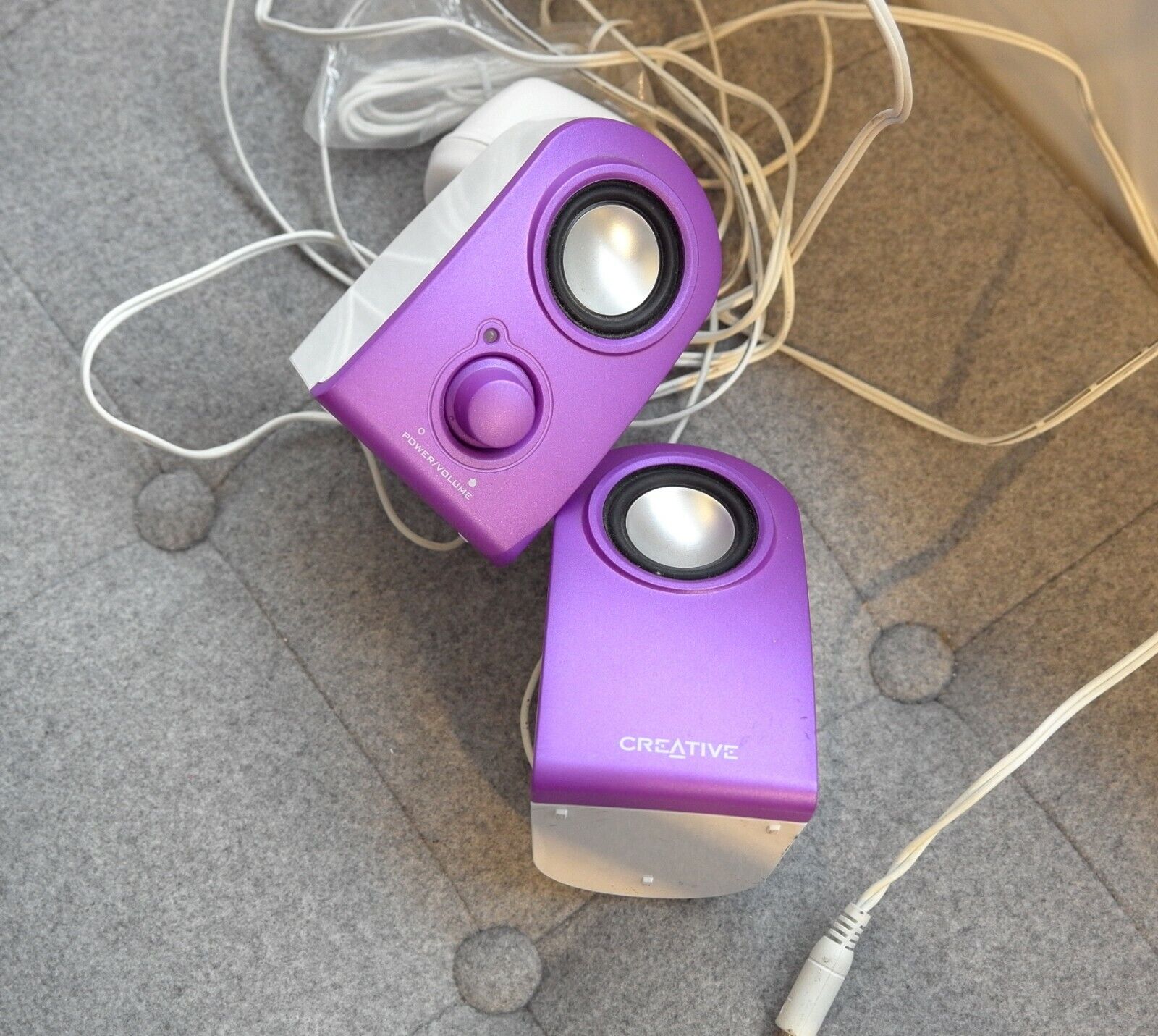 Vintage Preowned CREATIVE Vivid 60 Speakers Rare Purple Soundblaster 3.5mm Jack