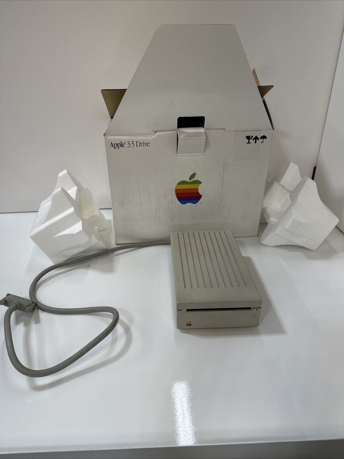 Vintage Apple 3.5\