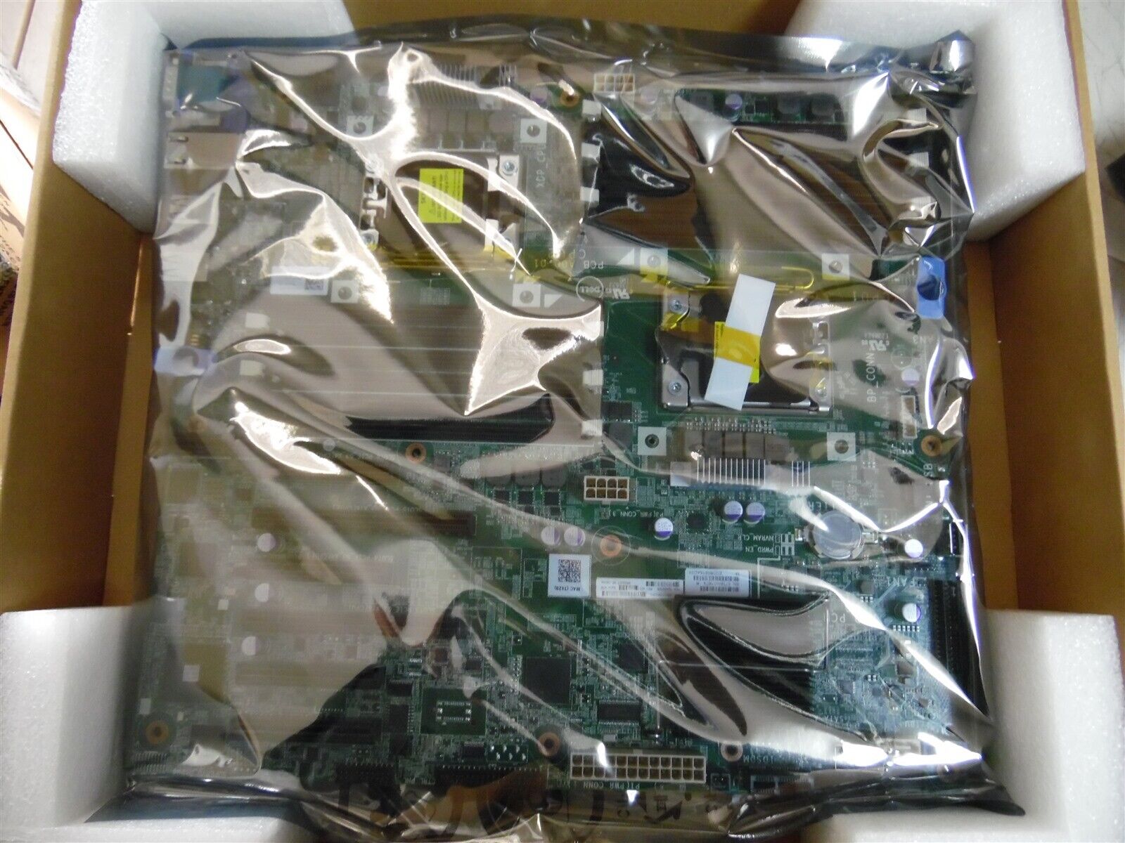 NEW SEALED DELL POWEREDGE T420 MOTHERBOARD SYSTEM BOARD RCGCR 3015M 61VPC TT5P2