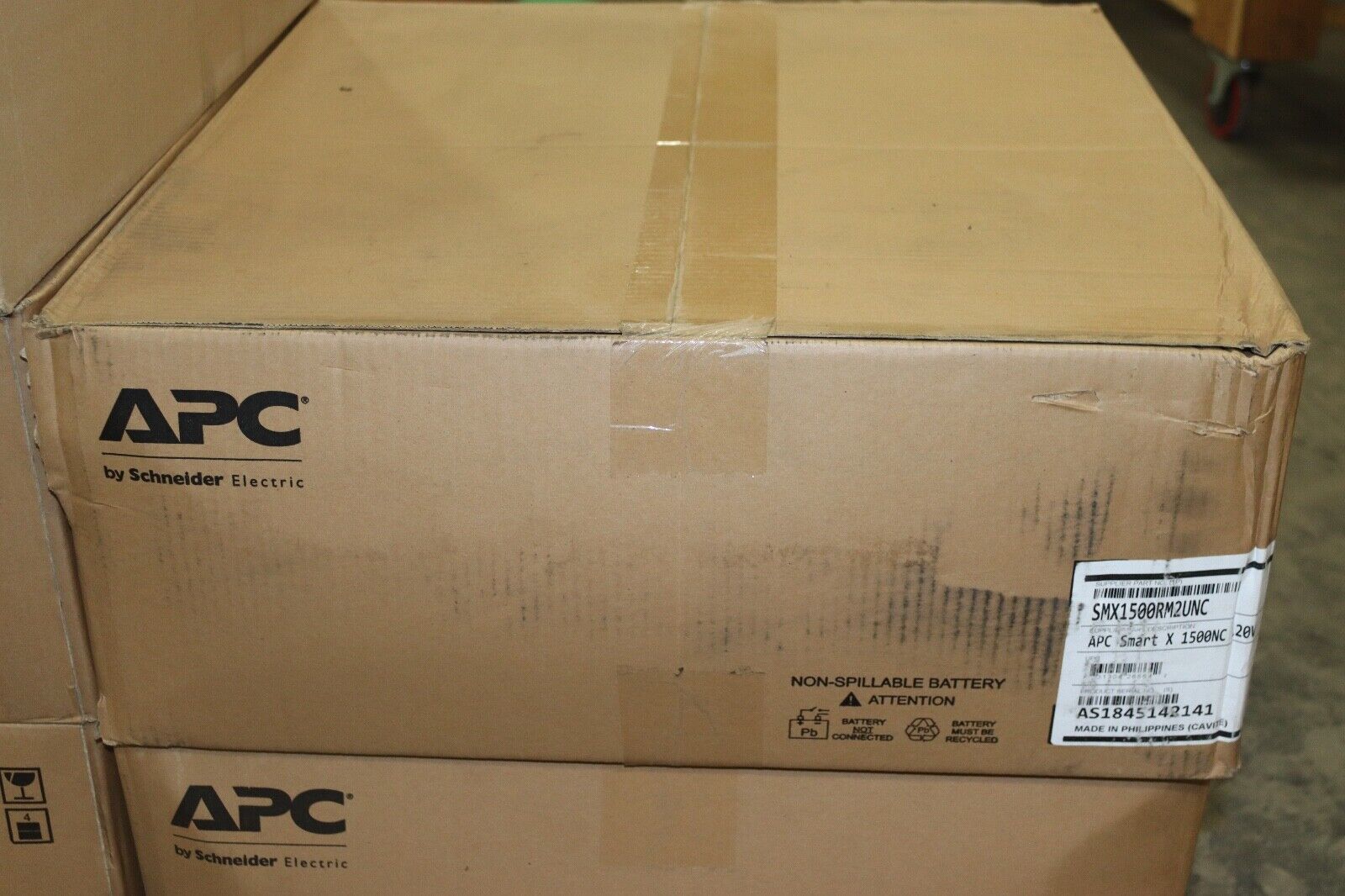 NEW APC Smart-UPS Battery Backup & Surge Protector with SmartConnect SMT750RM2UC
