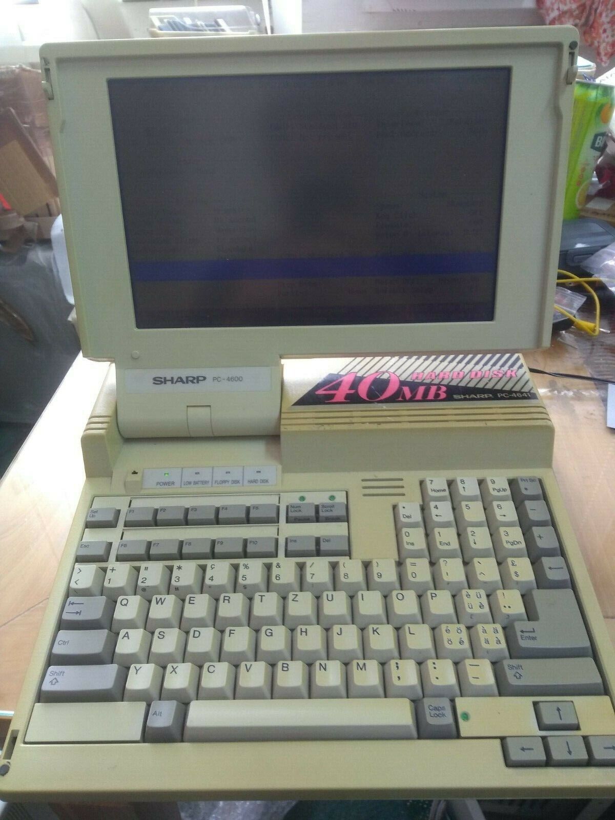 Sharp PC-4600 (4641)
