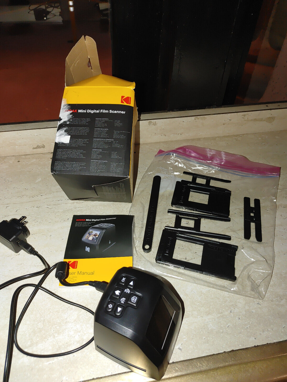 KODAK Mini Digital Film & and Slide Scanner RODFD20 most accessories included