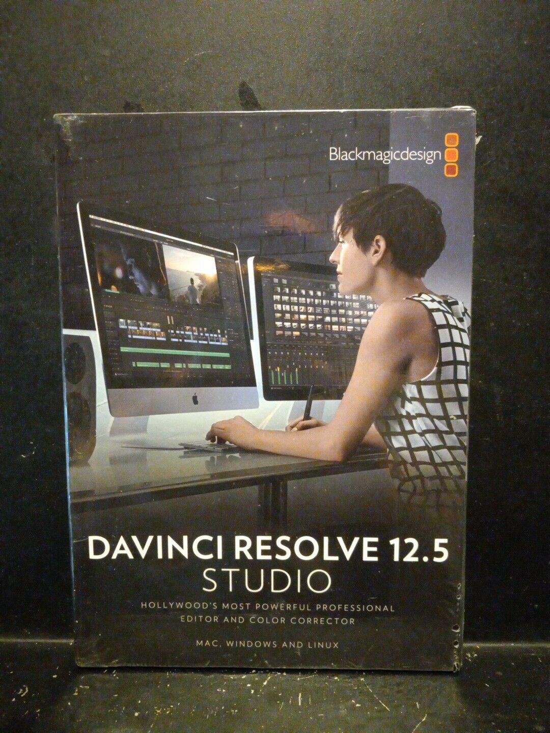 Blackmagic Davinci Resolve 12.5 Studio Software with USB Dongle **NEW SEALED**