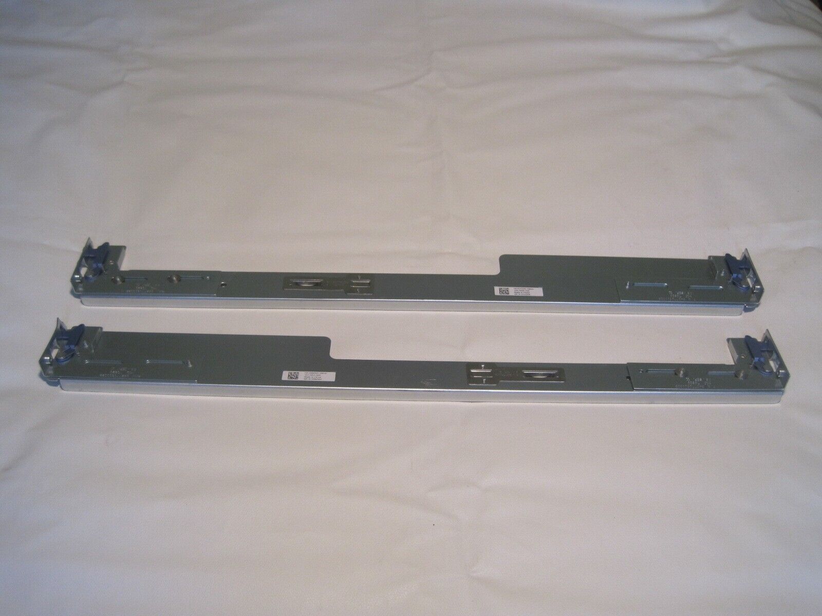 GENUINE Used Dell PowerVault 0M8PRH 01CVDX Left and Right Static Rail Kit
