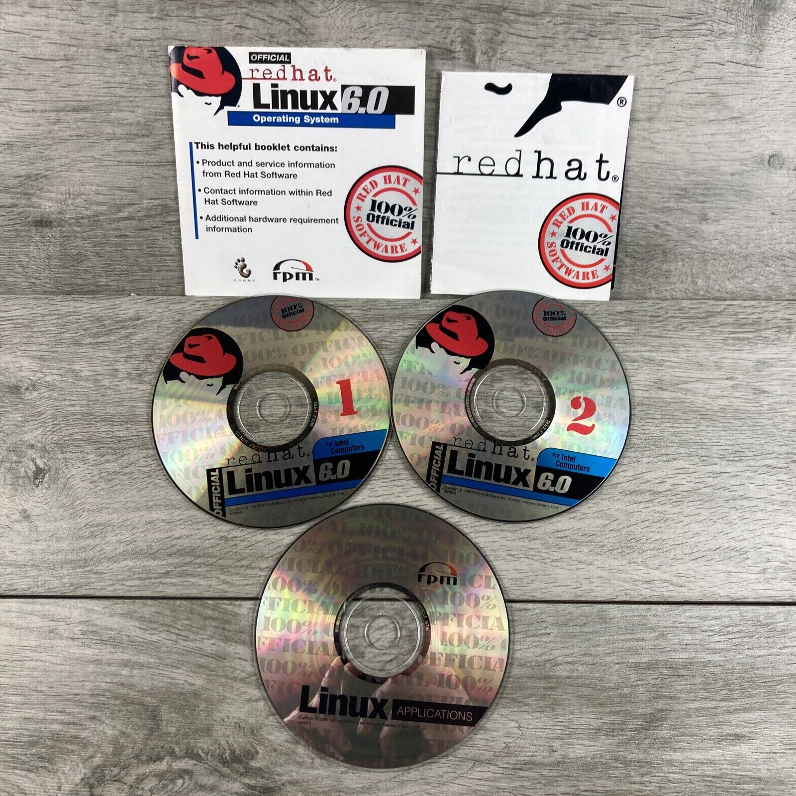 Red Hat Linux 6.0 Operating System CD ROM Discs Applications 1999 For Intel 