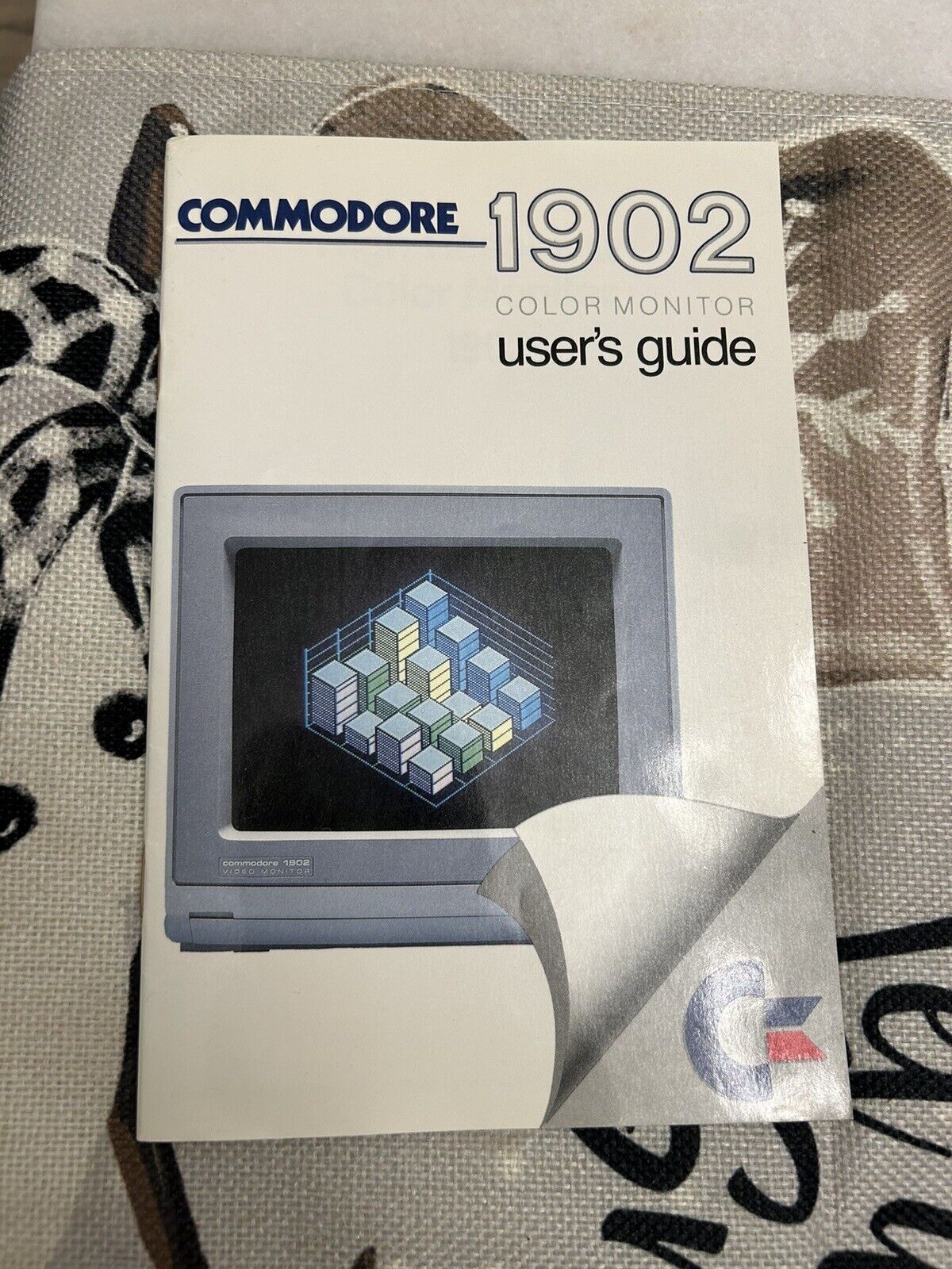 Commodore 1902 Color Monitor Users Guide for Commodore 64 / 64C / 128D / 128