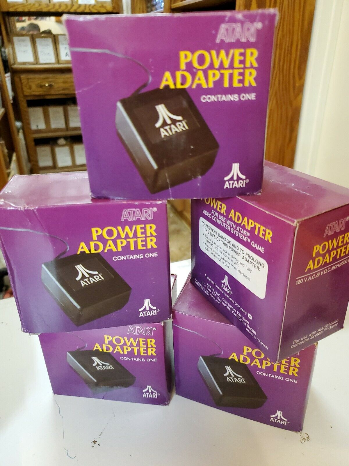 2600 POWER SUPPLY AC Adapter Plug 1 each Orig Atari New DAMMAGED BOX Purple
