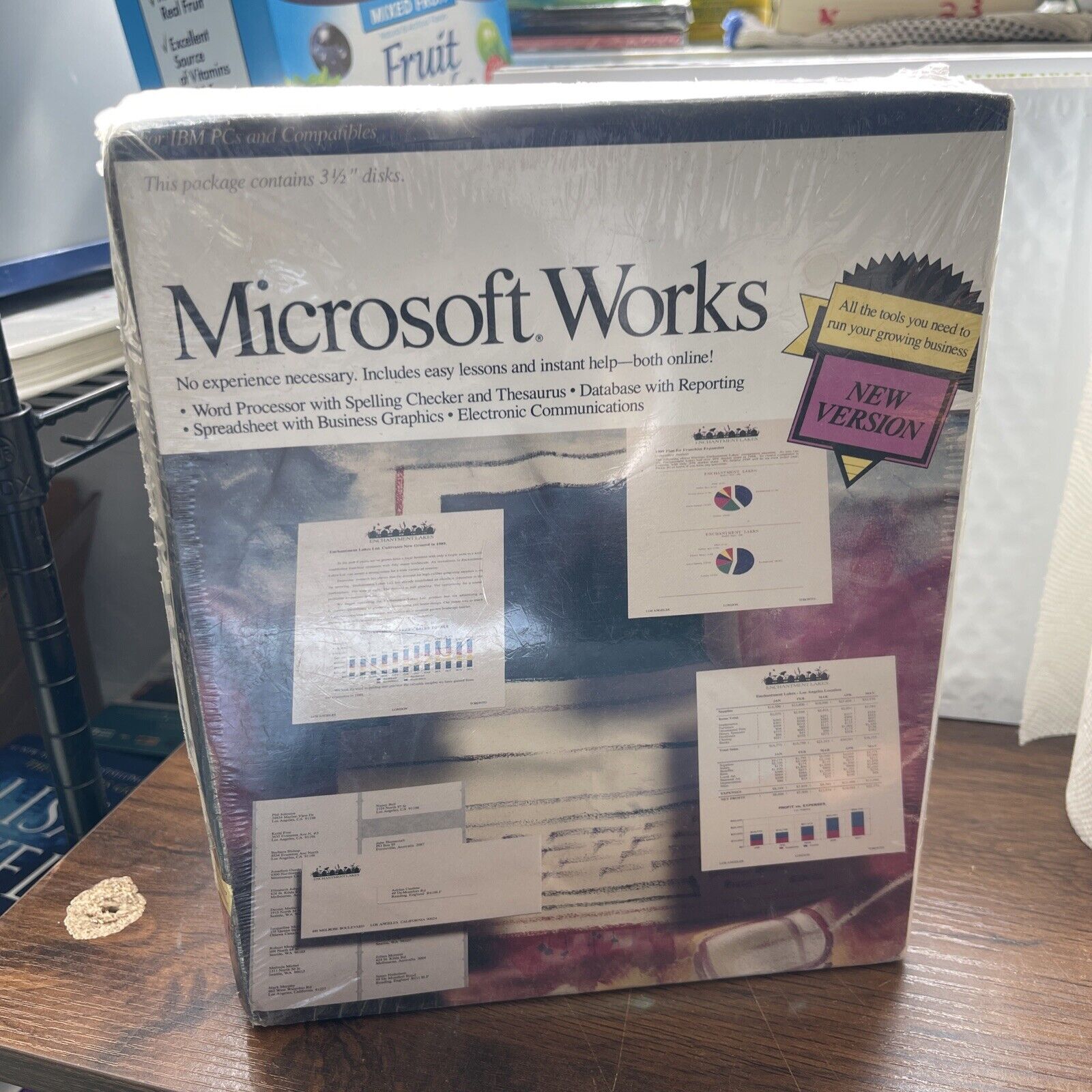 MICROSOFT WORKS 2.0 windows  VINTAGE WITH FLOPPY DISKS COLLECTORS BRAND NEW 1989