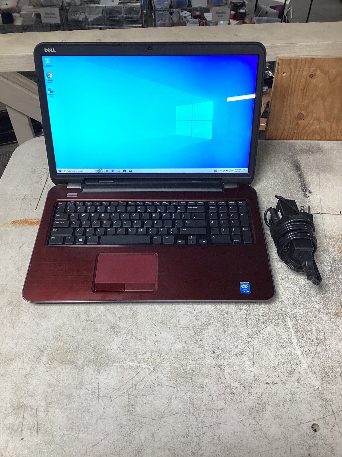 DELL INSPIRON 17R-5737 (Core i5-4200U @1.60GHz 8GB RAM 256GB SSD) *Not Activated