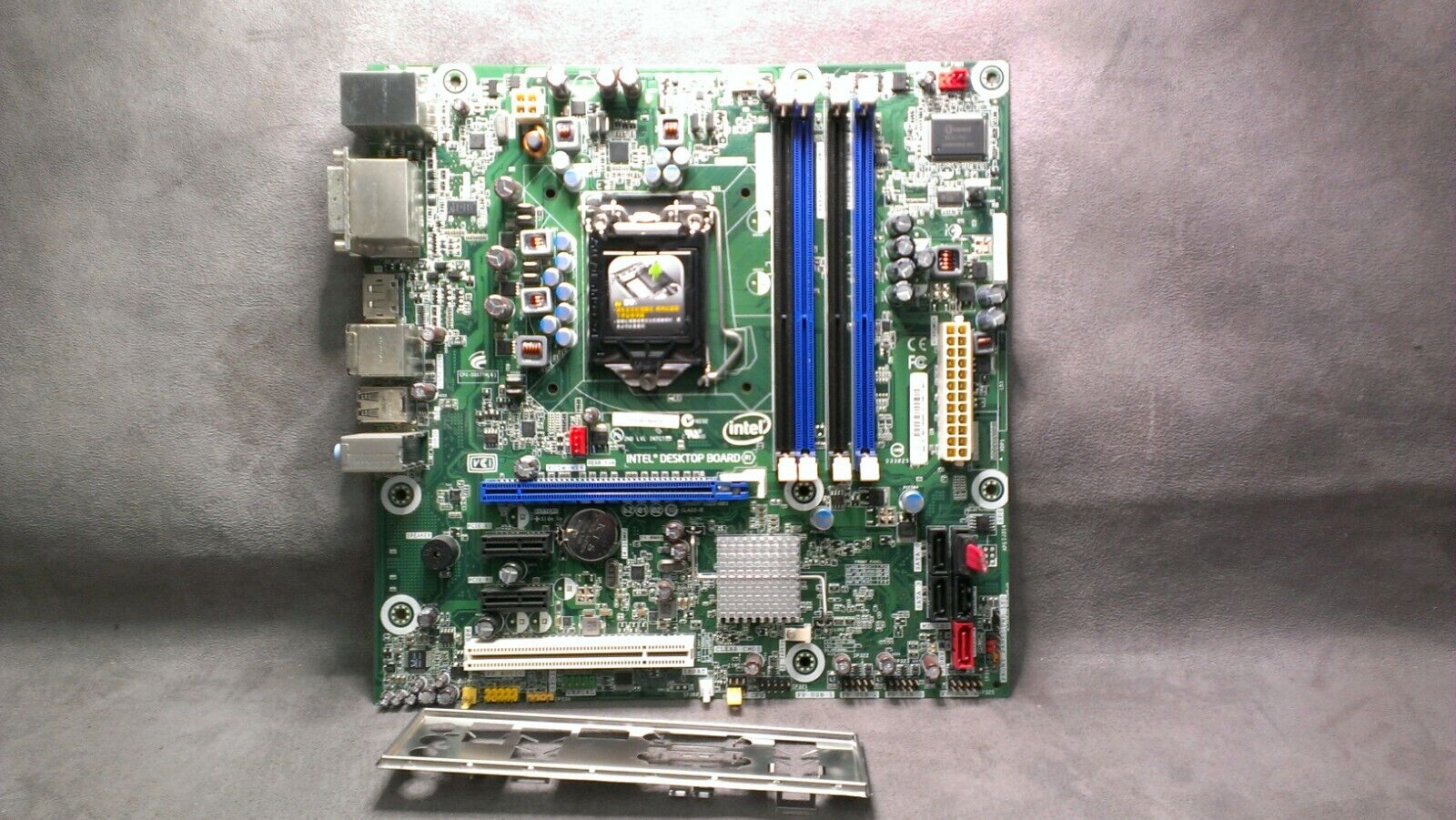 Intel DQ57TM Desktop Micro ATX Motherboard-E70931-404 w/ IO Plate