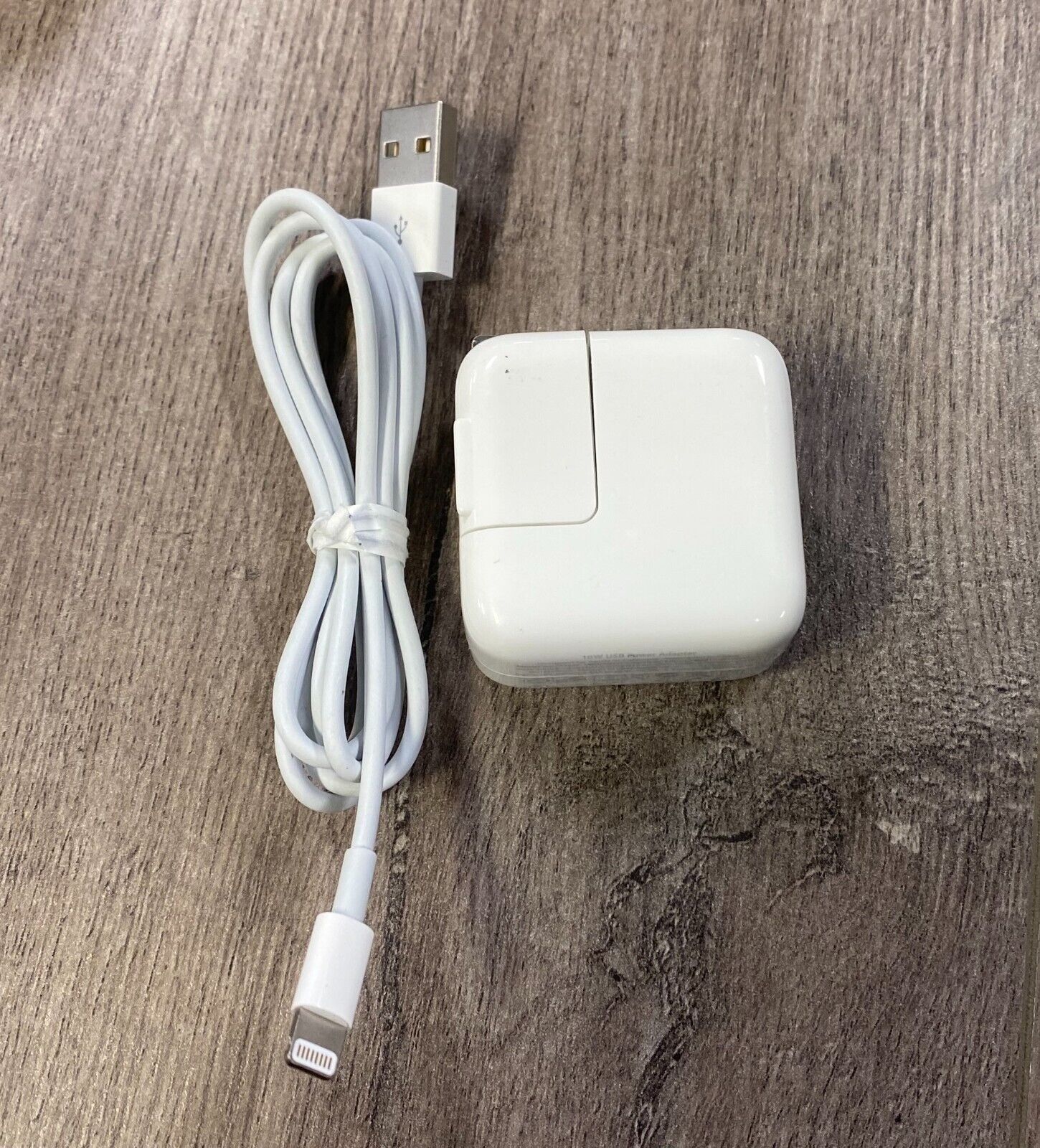 OEM Apple 10W GENUINE USB Wall Plug Charger Adapter iPhone iPad Lightning cable