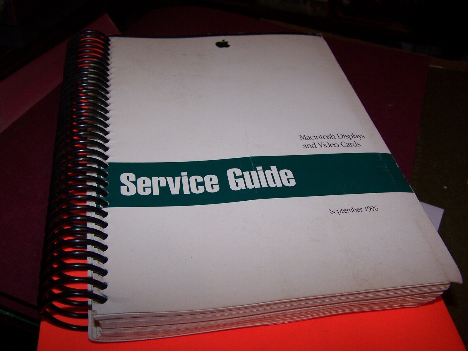 Apple Macintosh Displays and Video Cards Service Guide - 1986 300 Pages