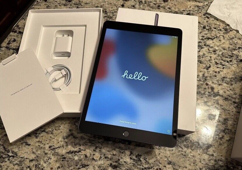 Apple iPad 9th Gen. 256GB, Wi-Fi + 5G (AT&T), 10.2 in - Silver