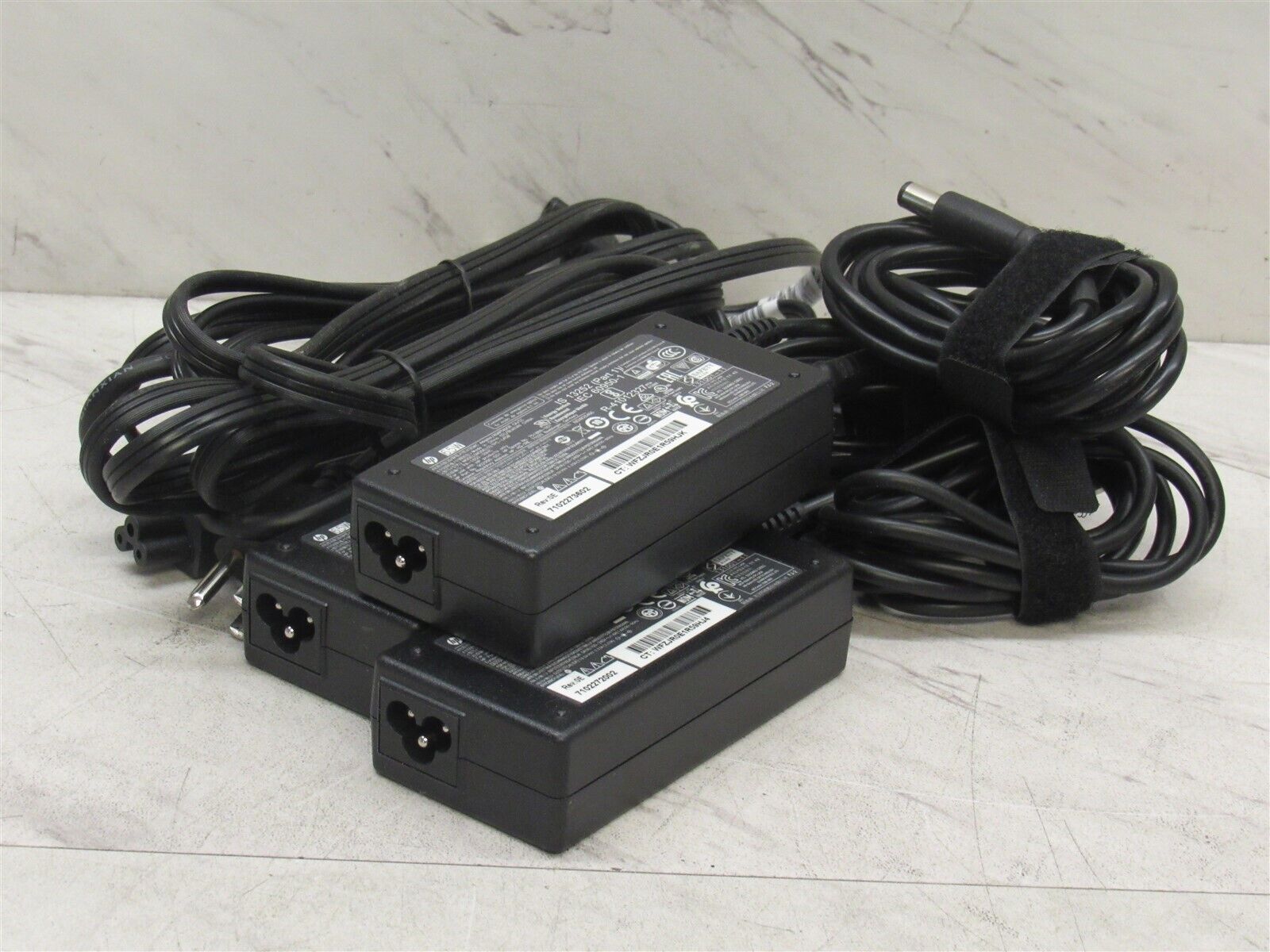 Lot of 3 Genuine HP 19.5V 3.33A 65W AC Adapter 751889-001 902990-002 902990-001