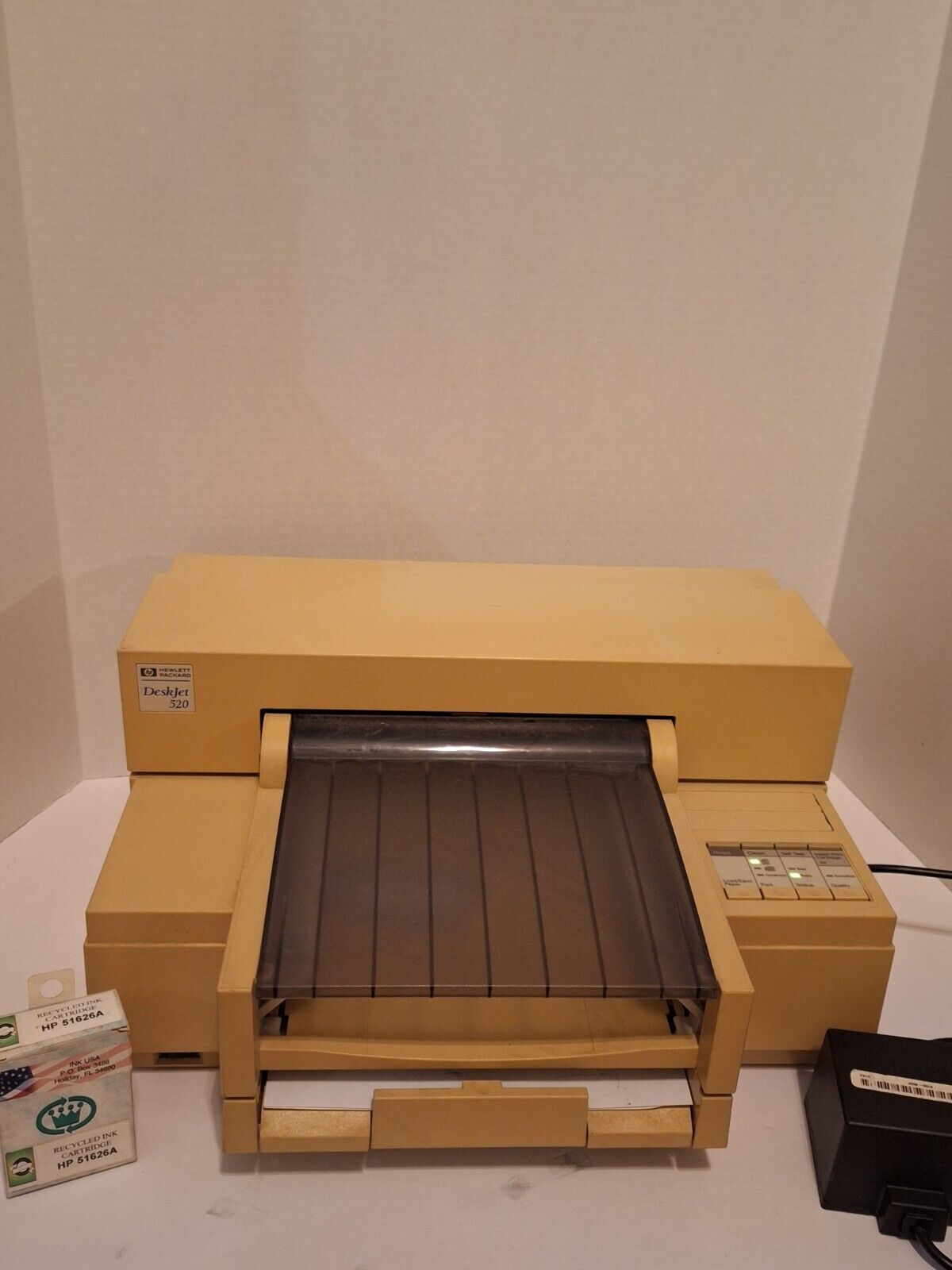 Vintage HP Hewlett Packard Deskjet 520 Printer with Power Supply