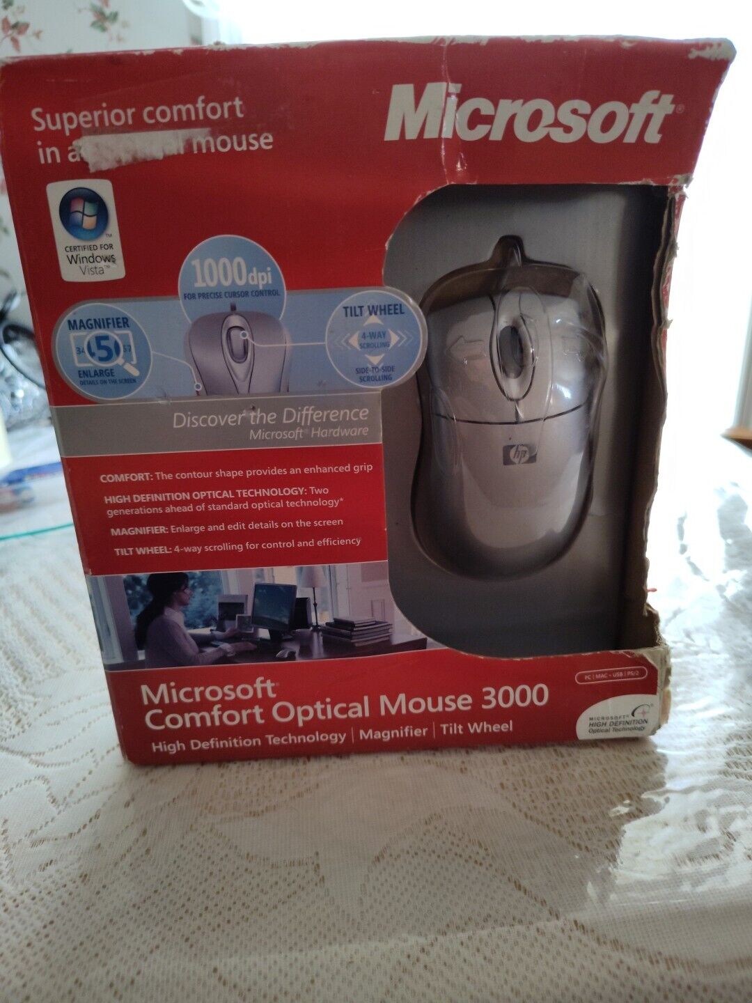 Microsoft Comfort Optical Mouse 3000 Wired Mouse New Sealed NIB Box Damaged.