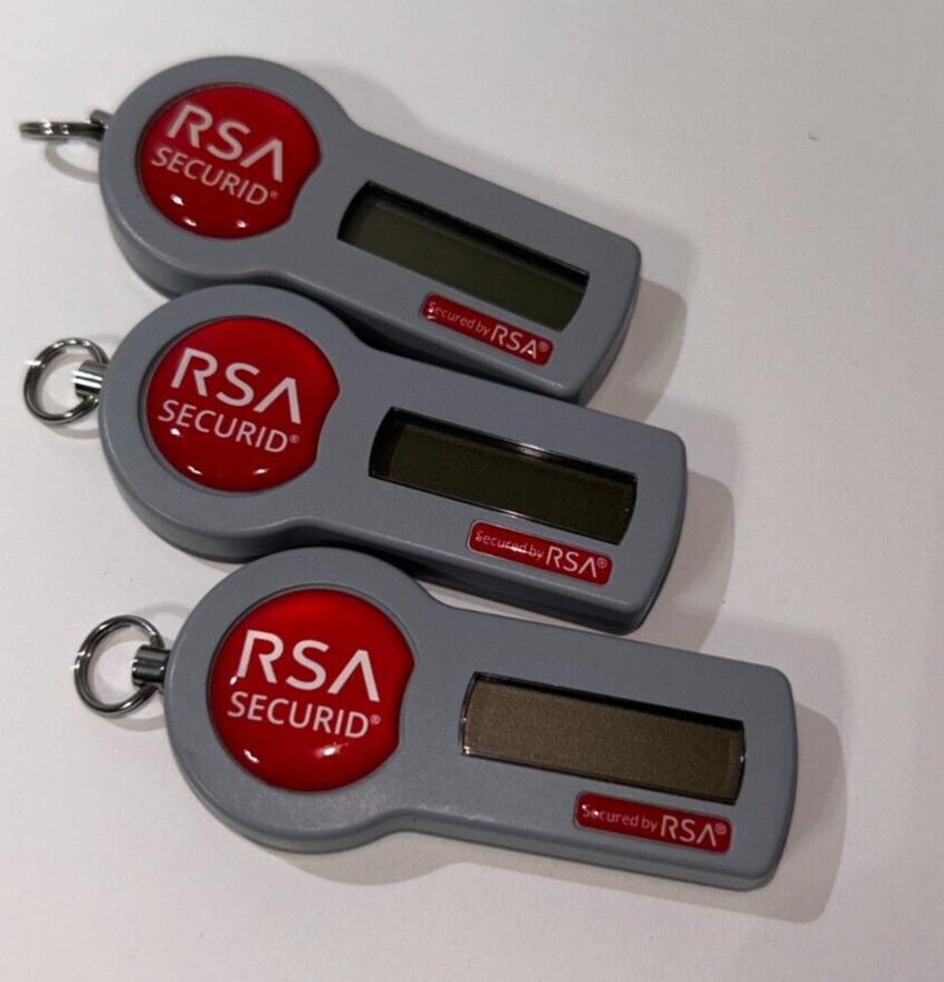 3 LOT RSA SecurID 700 Security Token Key Fob - EXP 5/31/2023 [USA]