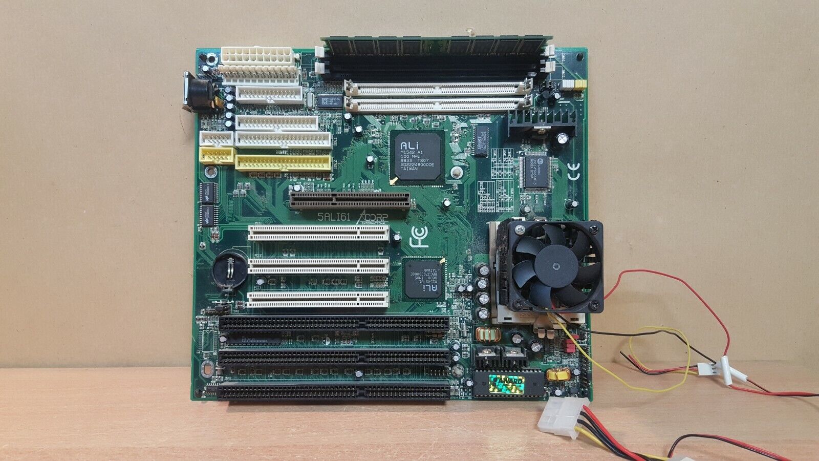 Acorp 5ALI61 Socket 7 3x ISA,3x PCI,AGP AT Motherboard,AMD-K6-2 266Mhz,128mb Ram