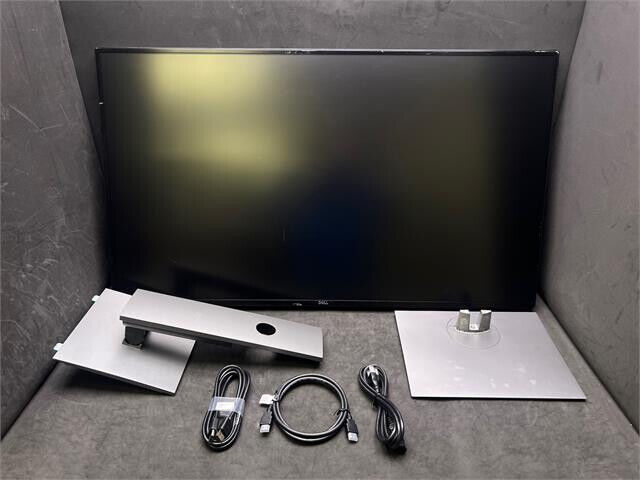 SCRATCHED Dell UltraSharp 43 4K 3840x2160 60Hz 5ms USB-C IPS LCD Monitor U4320Q