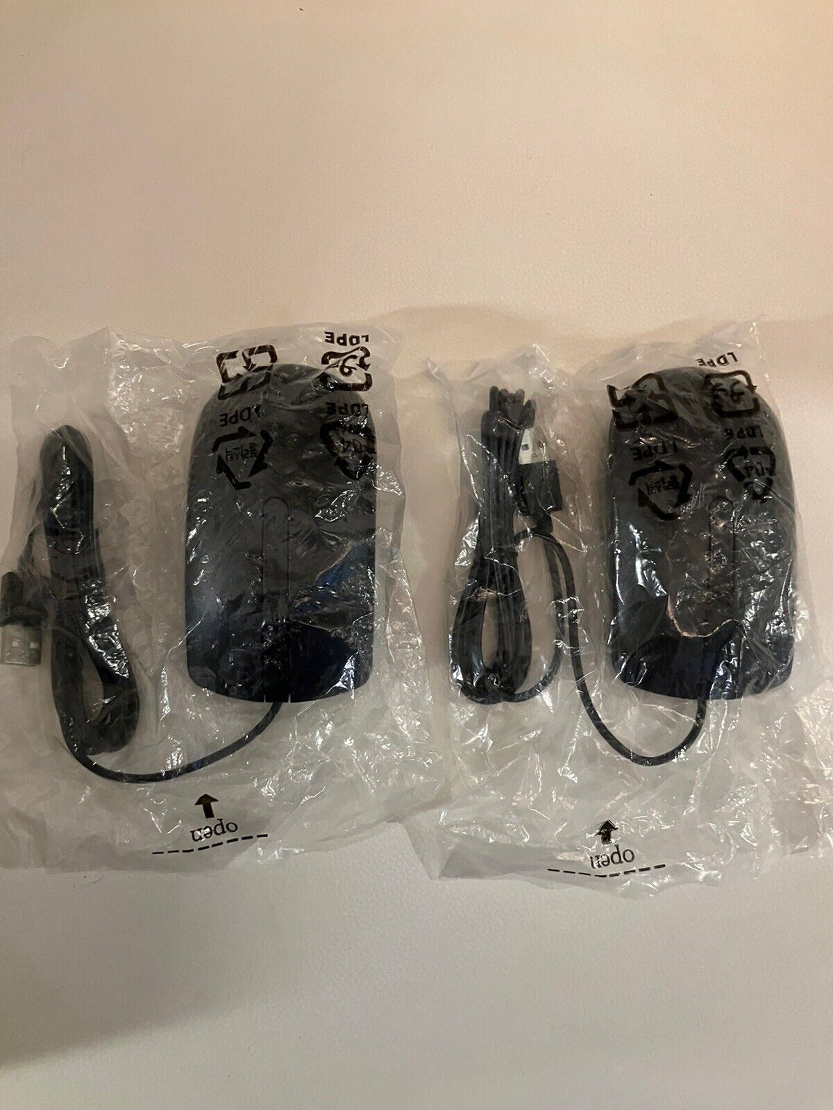 **NEW**(Qty 2) Dell Optical USB Wired Scroll Mouse 0DV0RH (Lot Of 2)