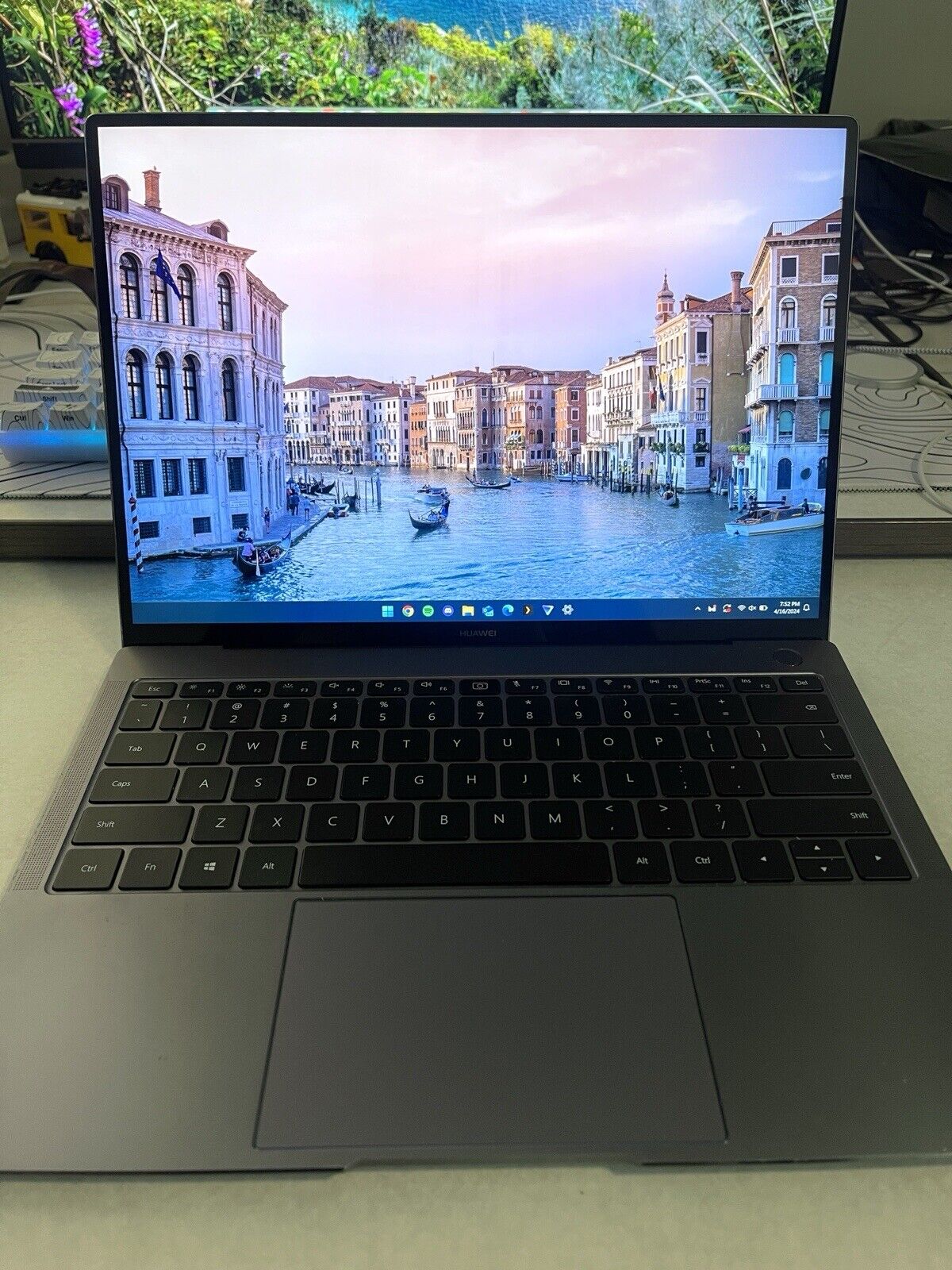 Huawei MateBook X Pro 13.9 inch (512GB, 16GB RAM, Intel i7-8550U @1.8GHz 1.99GHz