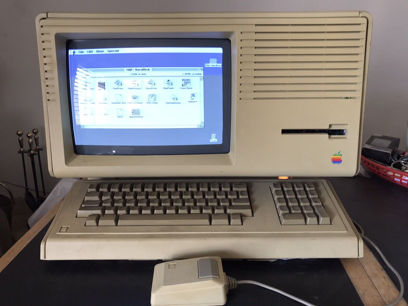 Apple Lisa , With Keyboard , Mouse - Works - Vintage USA