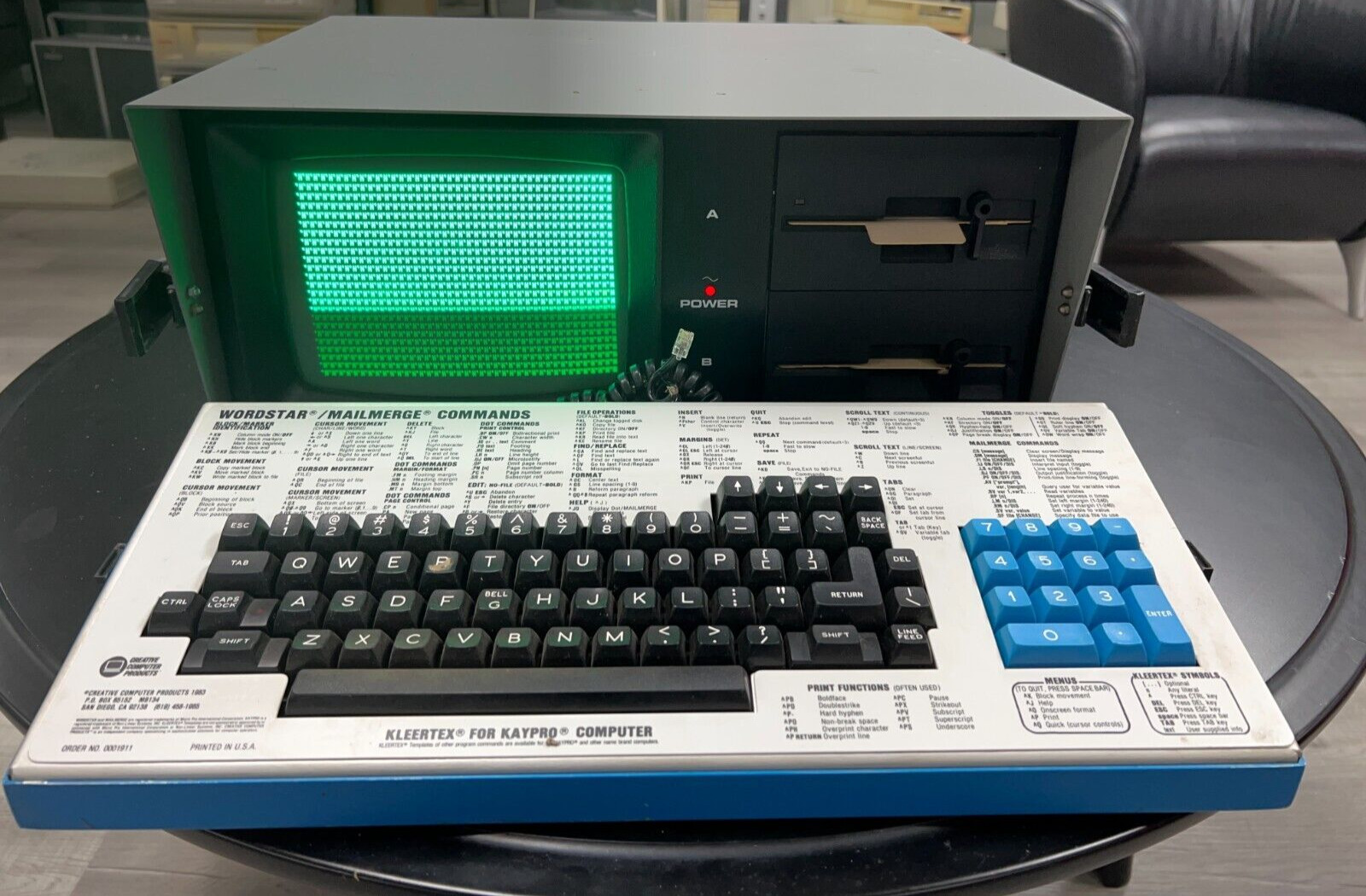 Vintage 1982 KAYPRO II 2 Portable Computer with Keyboard