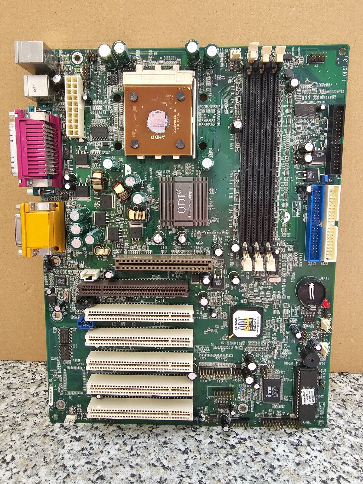 Retro / Vintage QDI KuDoz 7E/333 Motherboard socket 462 with CPU AMD AX2000DMT3C