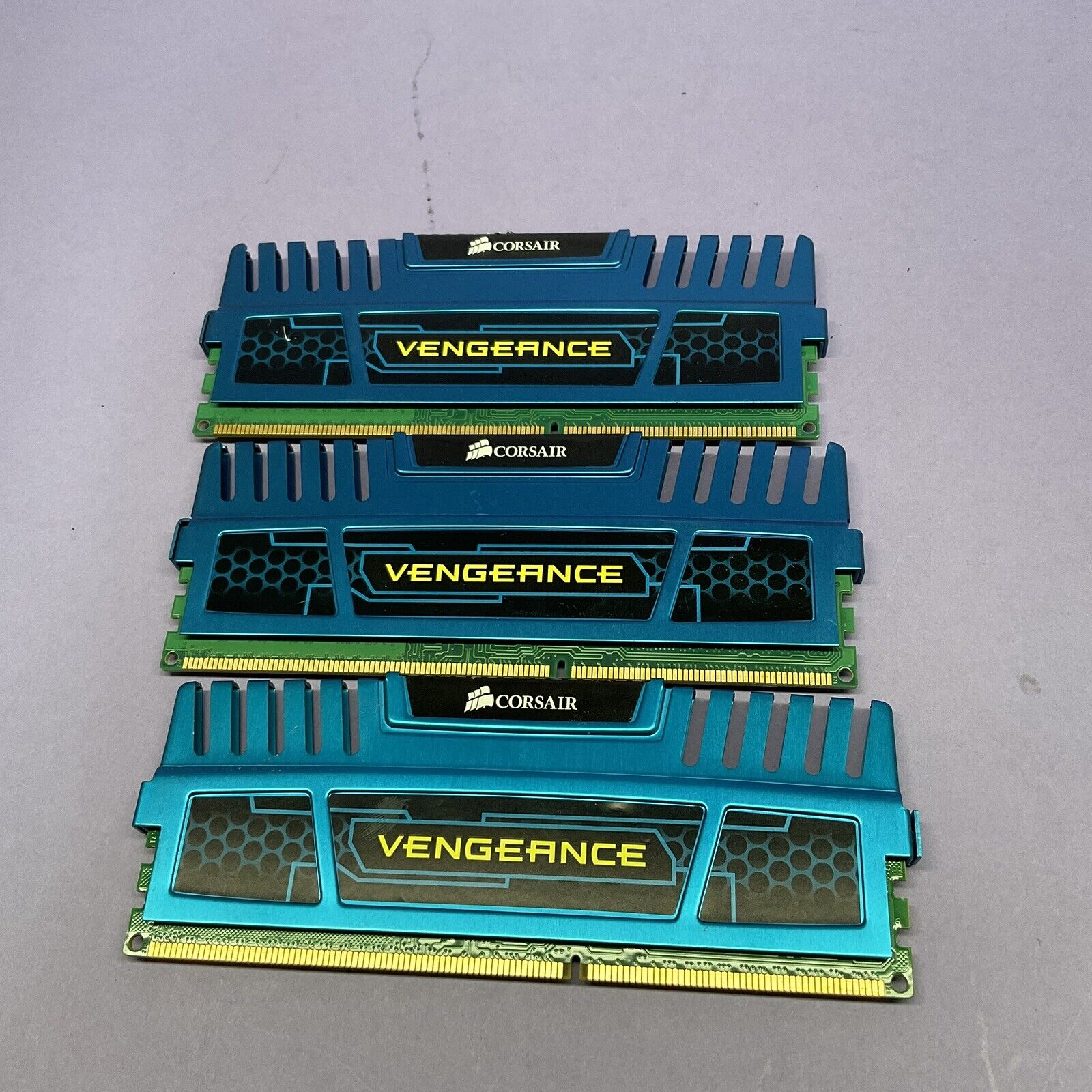 Corsair Vengeance lot of 3 8GB DDR3 RAM 1866MHz (CMZ8GX3M2A1866C9B)