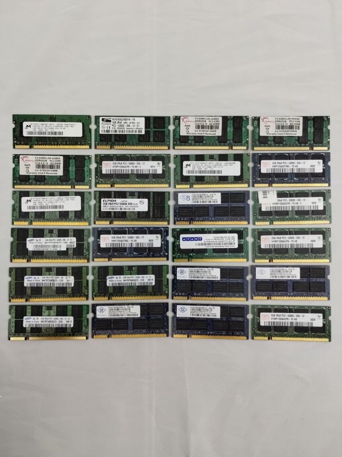 Lot Of 24 1GB 2GB 4GB 2Rx8 PC2-5300S-555-12/13 Laptop RAM Sticks