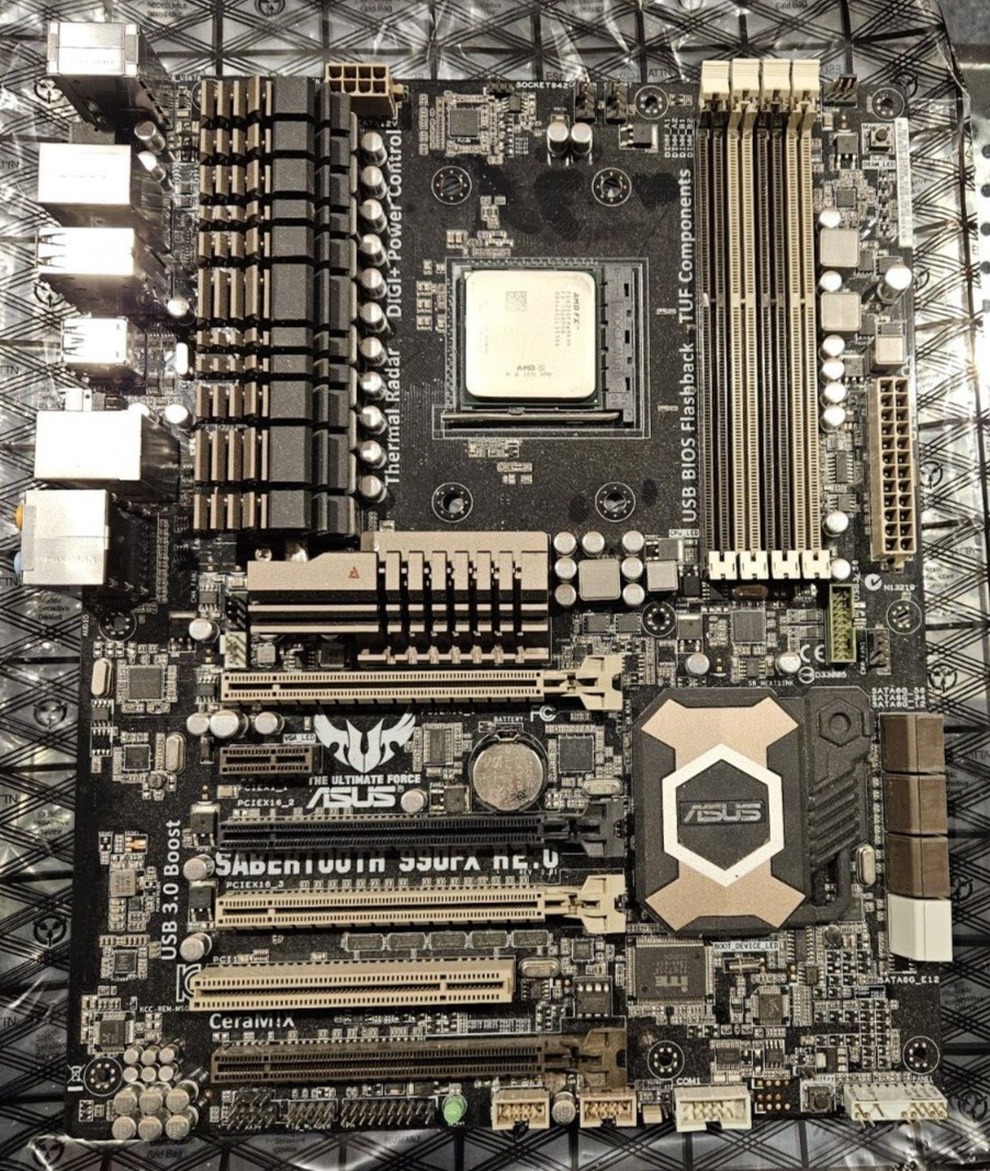 Asus Tuf Sabertooth 990Fx R2.0 Motherboard + AMD FX-8350 4.0GHz (NO HEATSINK)