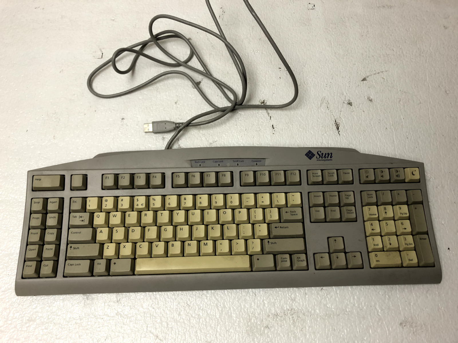 Vintage Sun Microsystems Type 6 USB Wired Computer Keyboard 3201273-01
