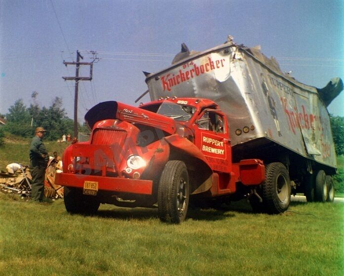 1960\'s Mack Truck and Trailer Wreck Semi Truck Rig 8\