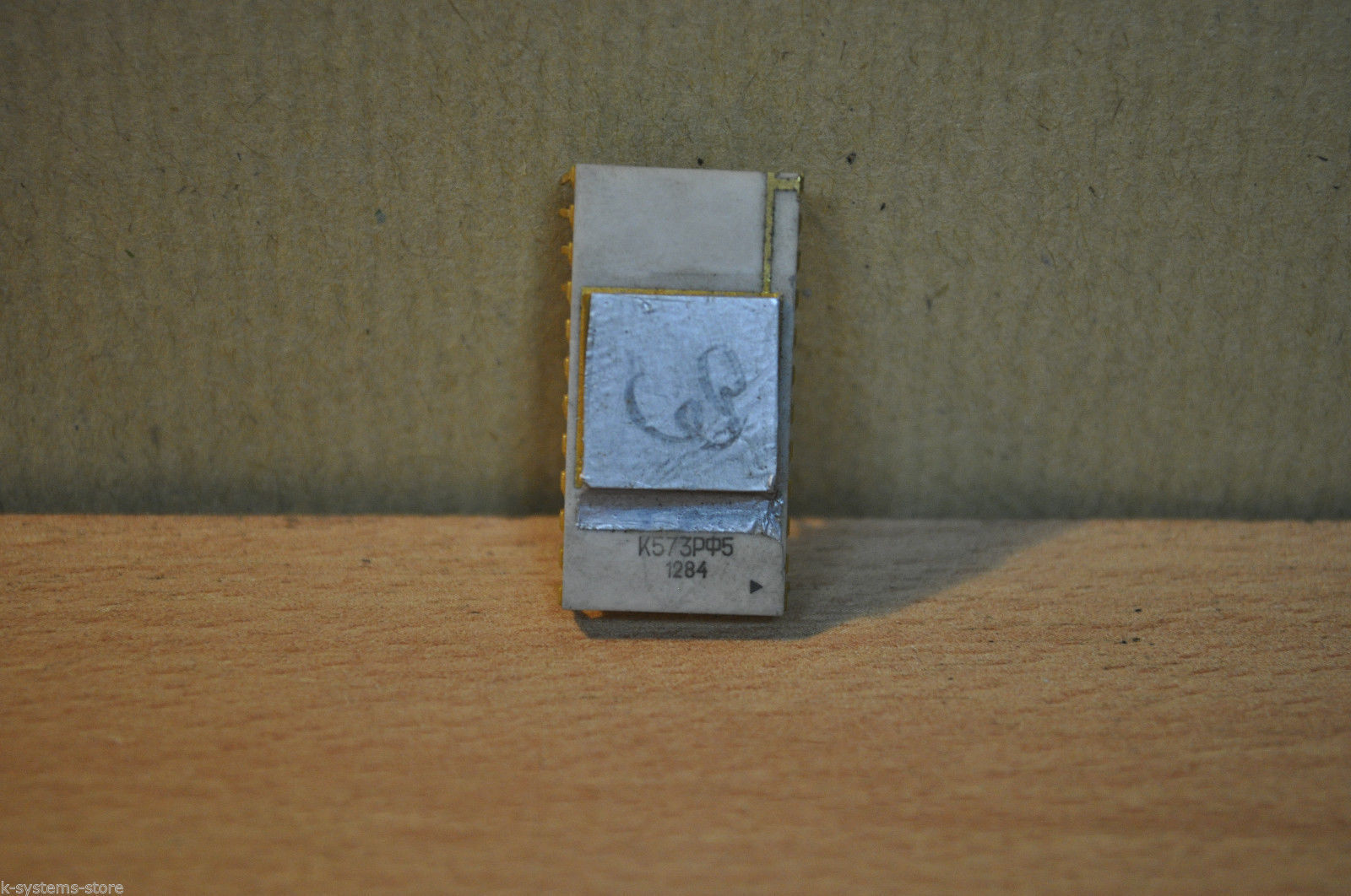 K573RF5 1284 Made in SSSR PRAVETZ 82 Vintage Ceramic GOLD 12 pin Eprom Chip 