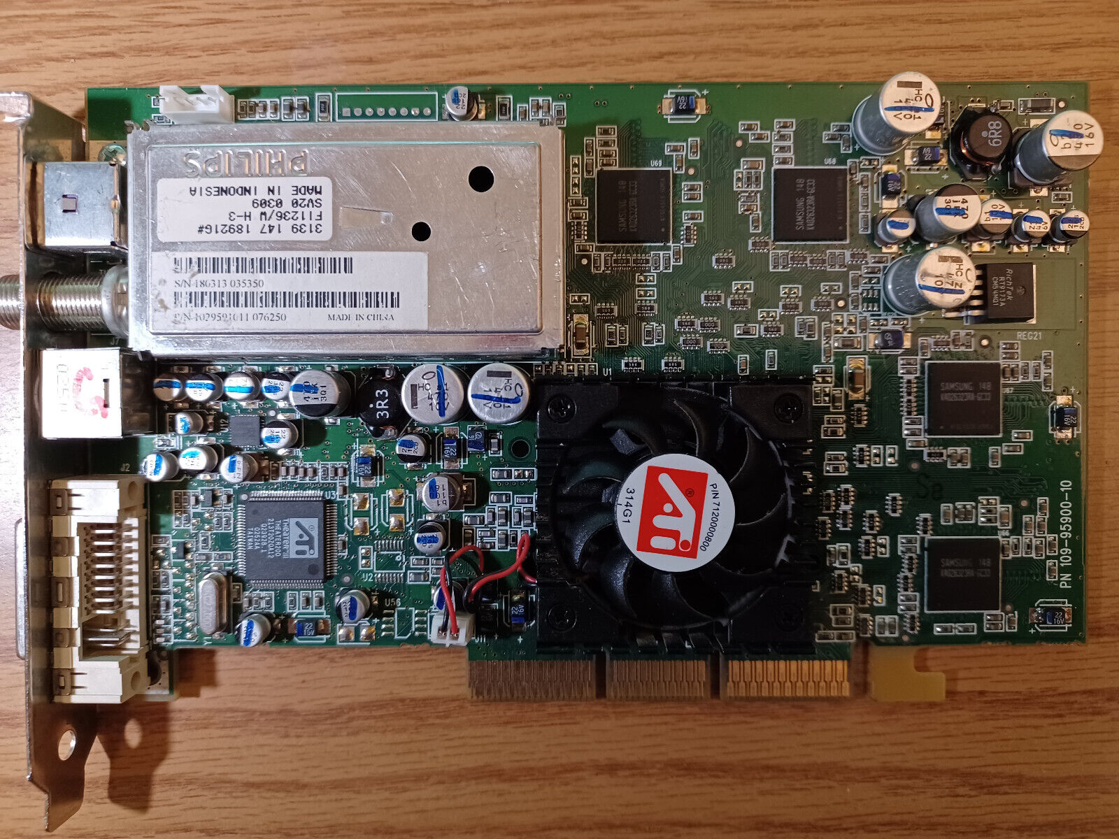 TESTED GOOD ATI Radeon 9000 AIW AGP card CATV video card 109-95900-10  64MB