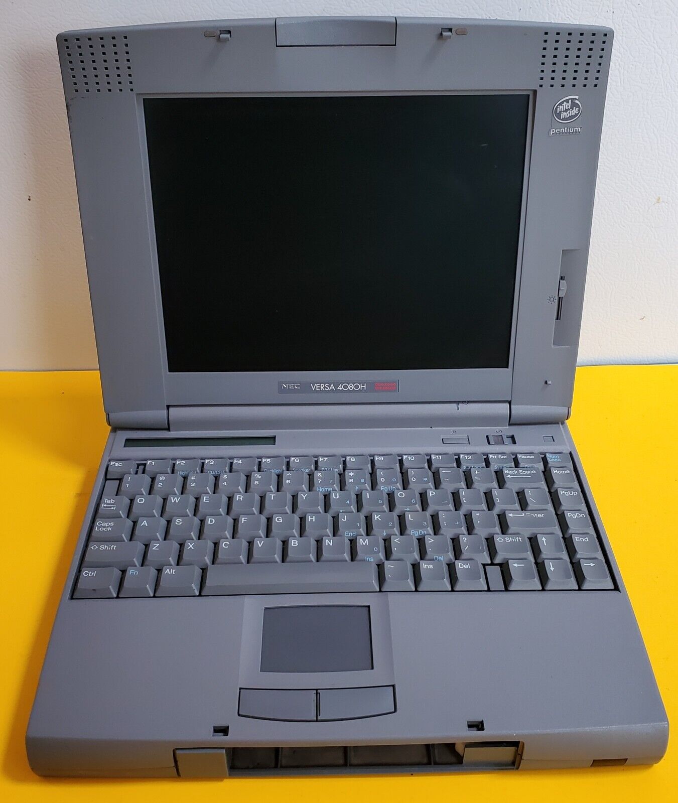 VINTAGE NEC Versa 4080H Model PC-6120 Notebook Laptop Computer - AS IS