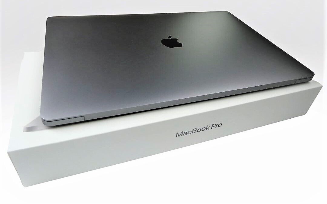Apple MacBook Pro 16\'\' (512GB, Intel Core i7, 2.6 GHz, 16 GB) JAPANESE KEYBOARD