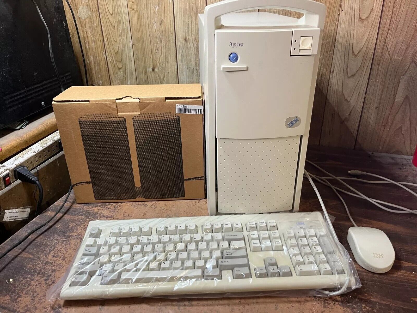 Vintage IBM Aptiva A92 Computer System w/ Keyboard Mouse Speakers WIN 95 ERA