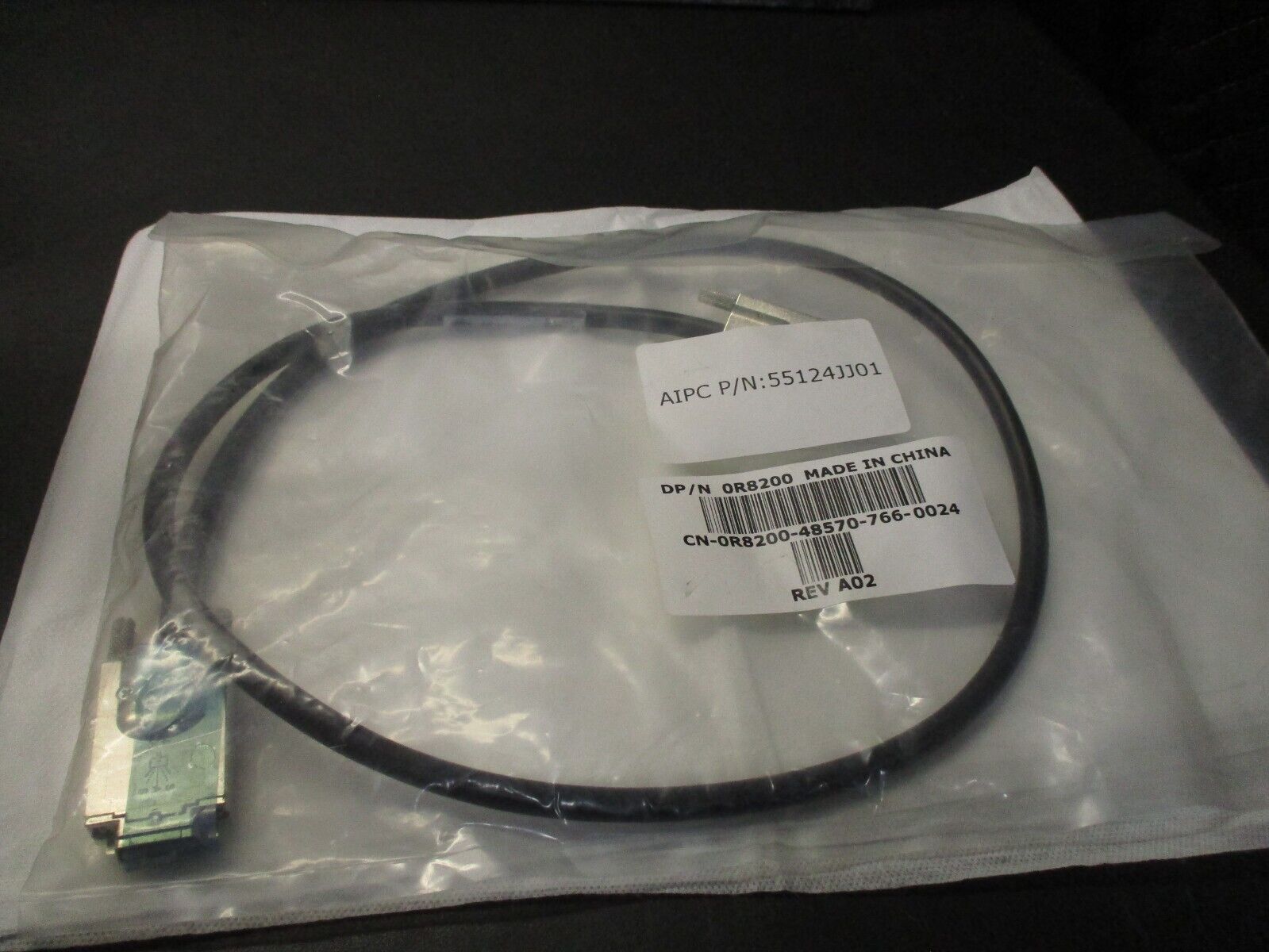 NEW Dell PowerVault External SAS Cable 1 Meter 0R8200