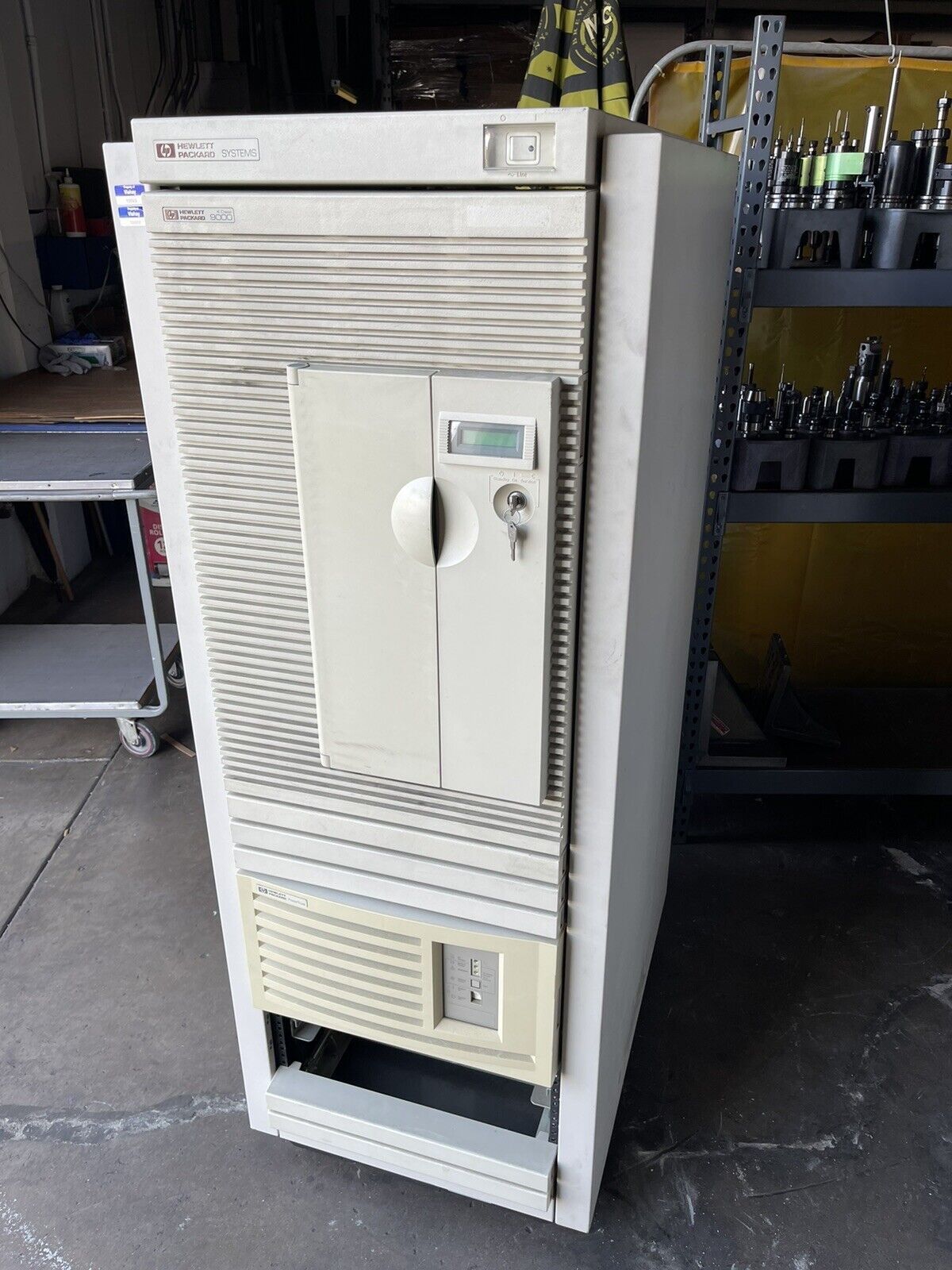 HP 9000 K-Class Unix Server